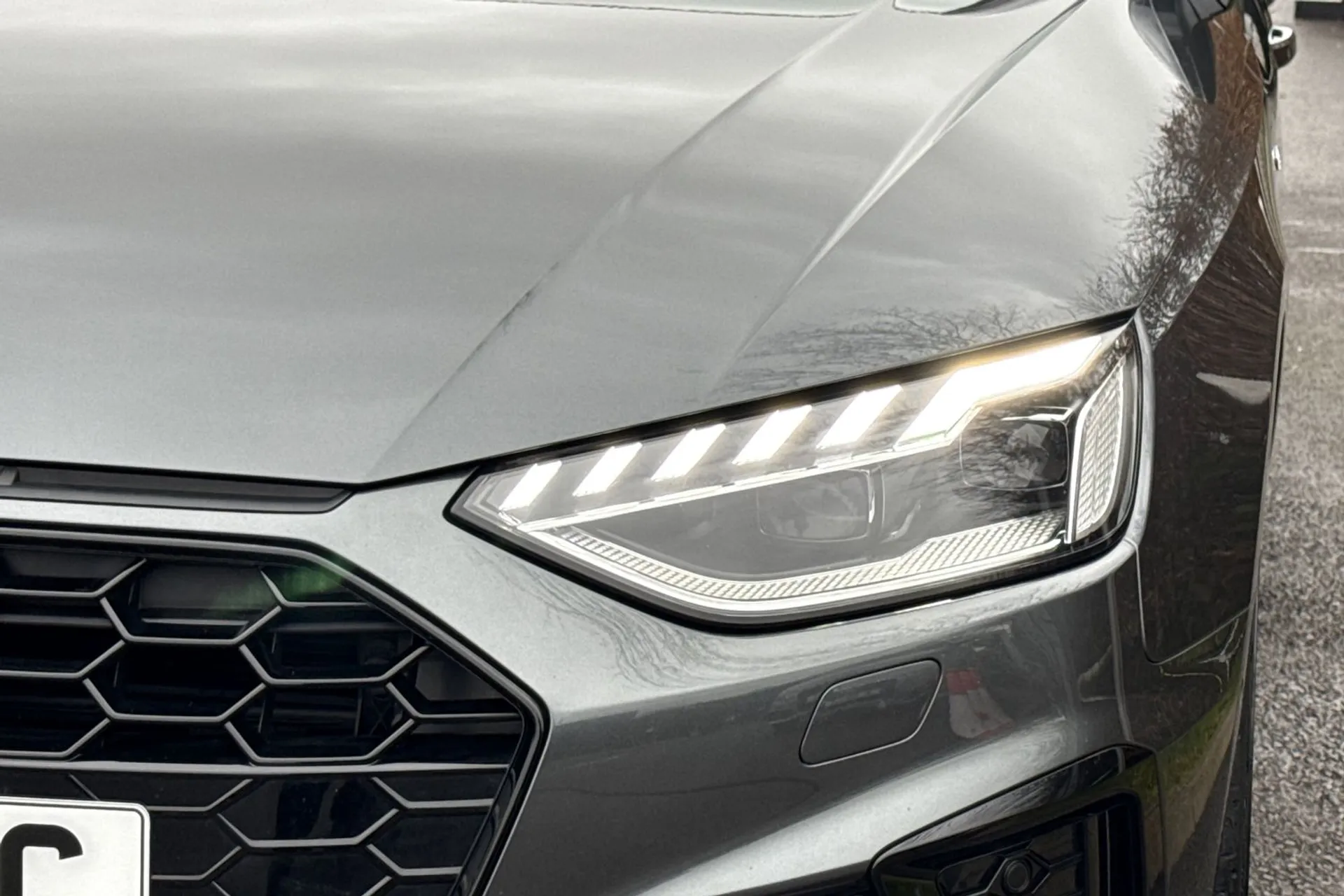 Audi A4 thumbnail image number 16