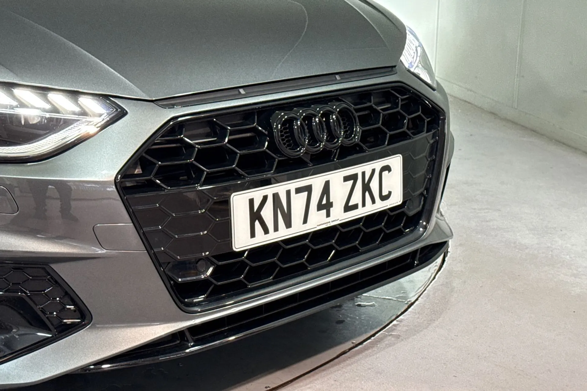 Audi A4 thumbnail image number 7