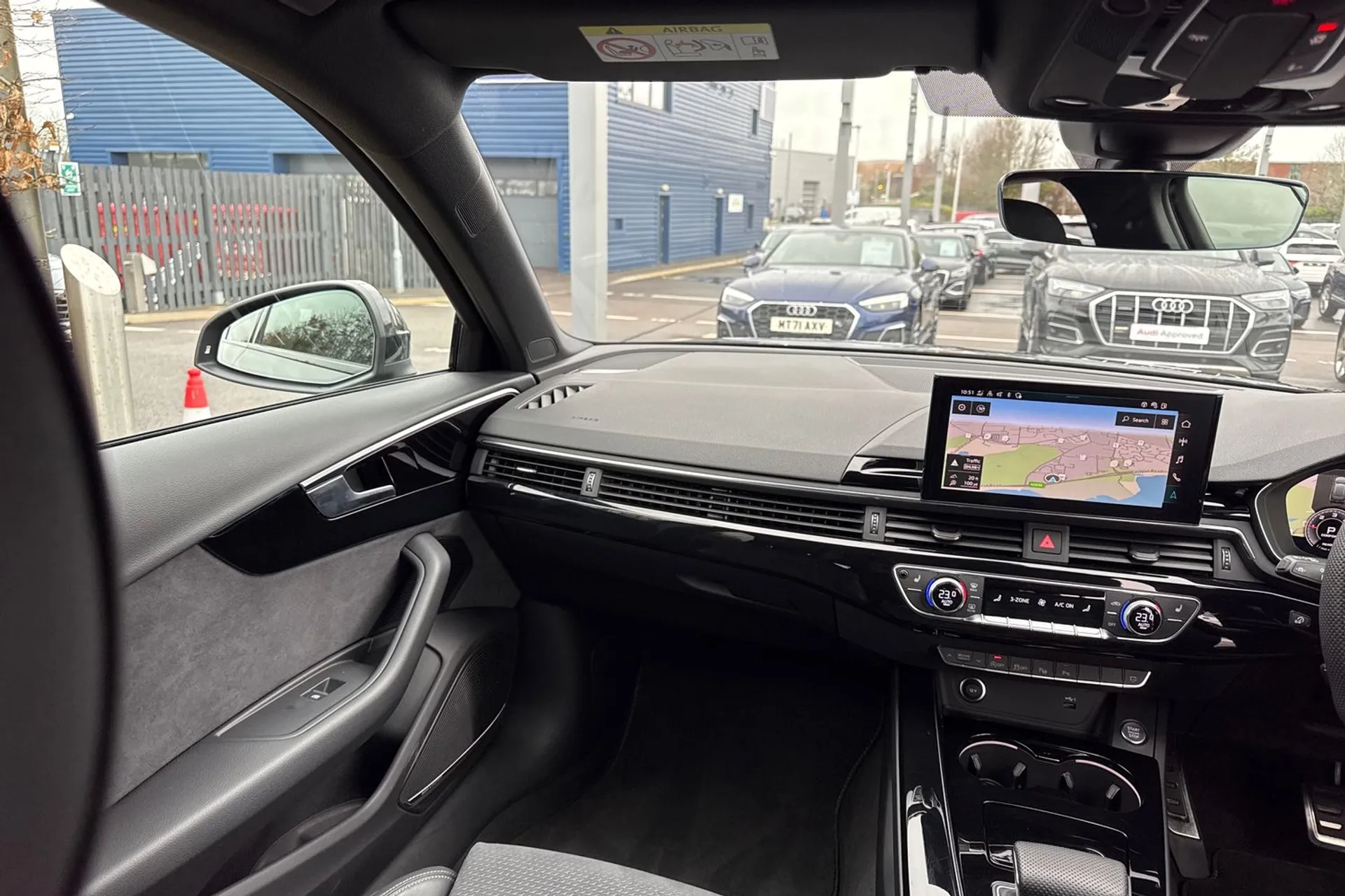 Audi A4 thumbnail image number 42