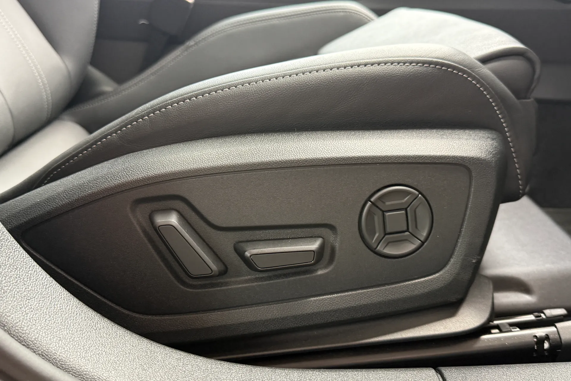 Audi A3 thumbnail image number 10