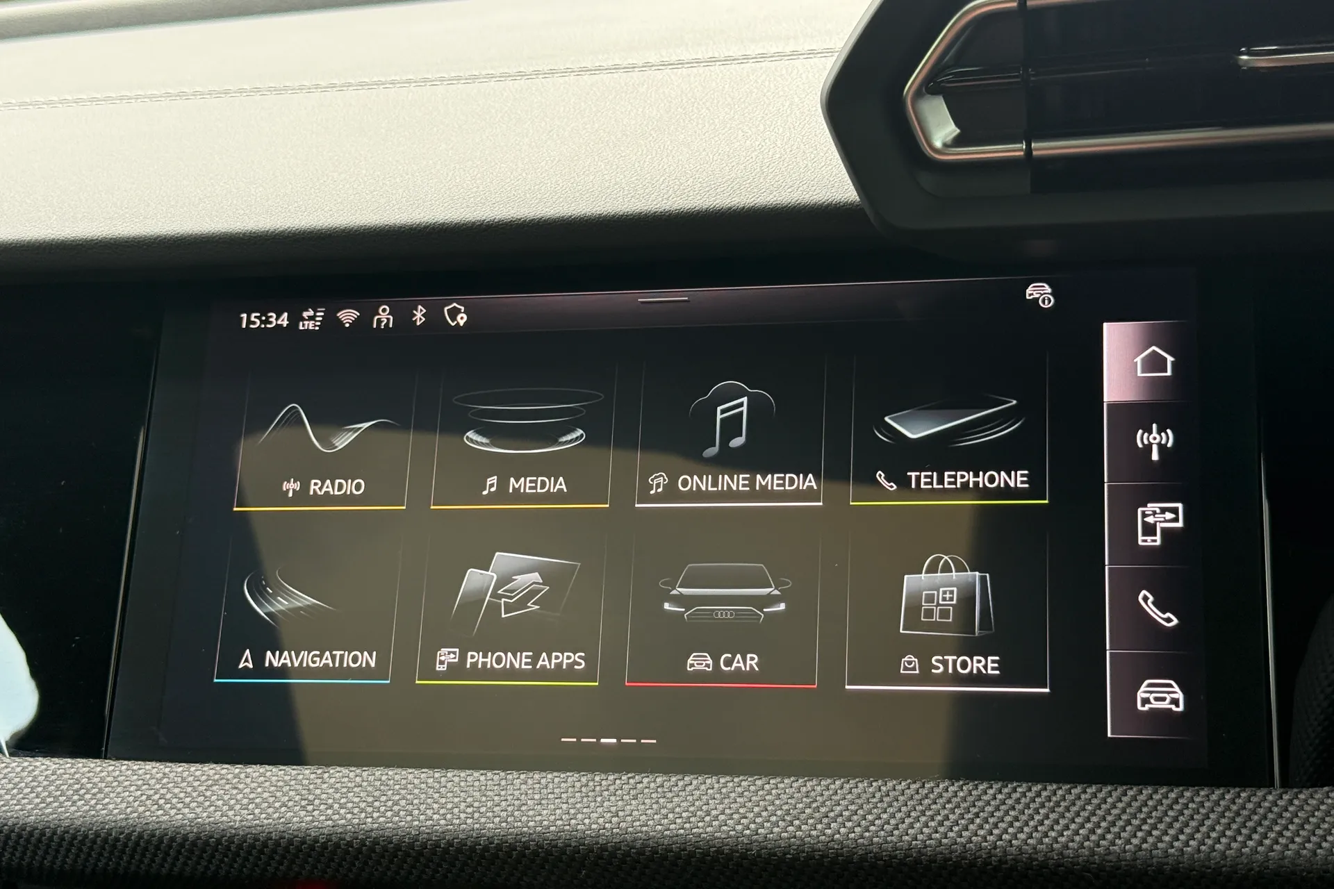 Audi A3 thumbnail image number 24