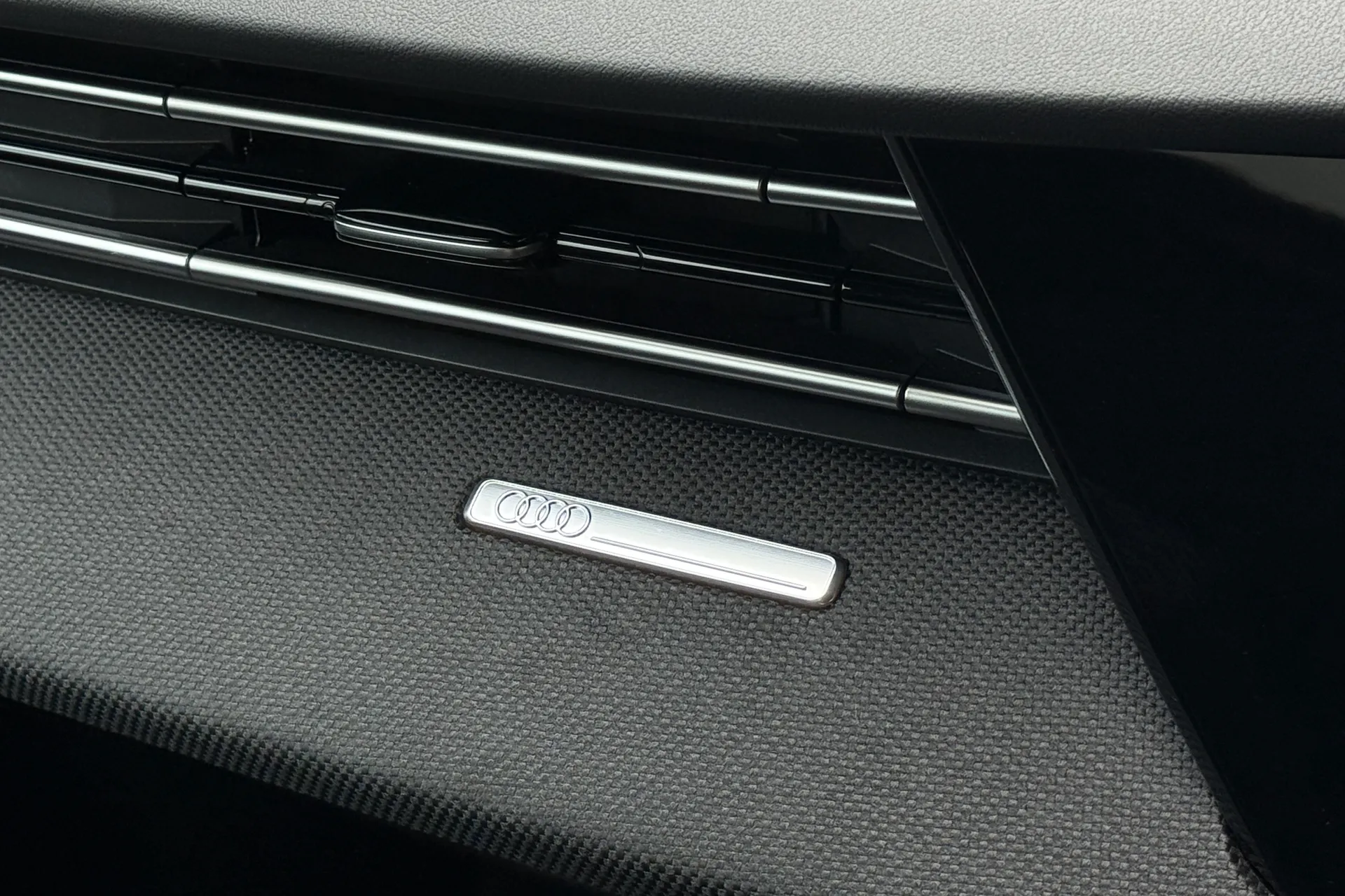 Audi A3 thumbnail image number 27