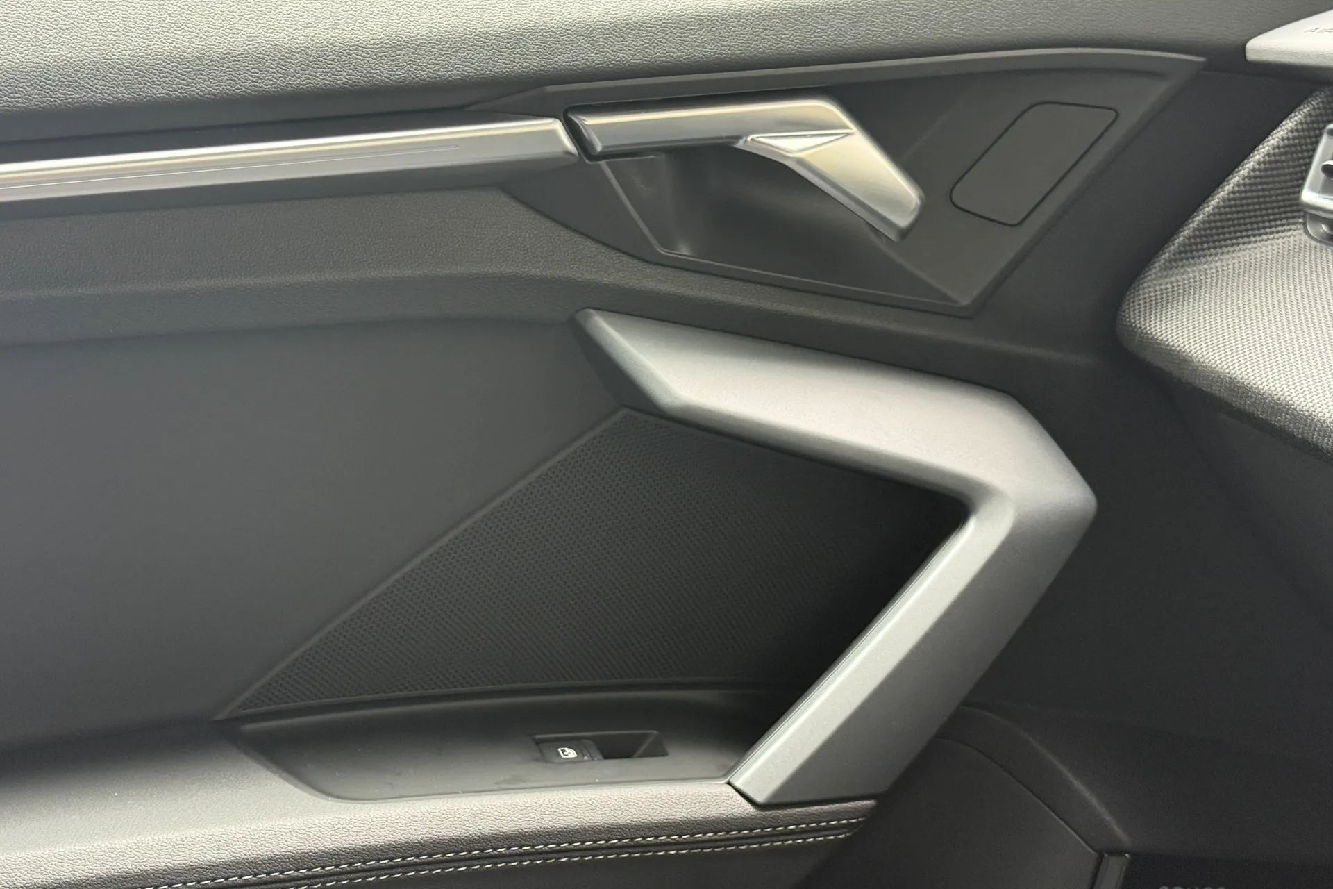 Audi A3 thumbnail image number 33