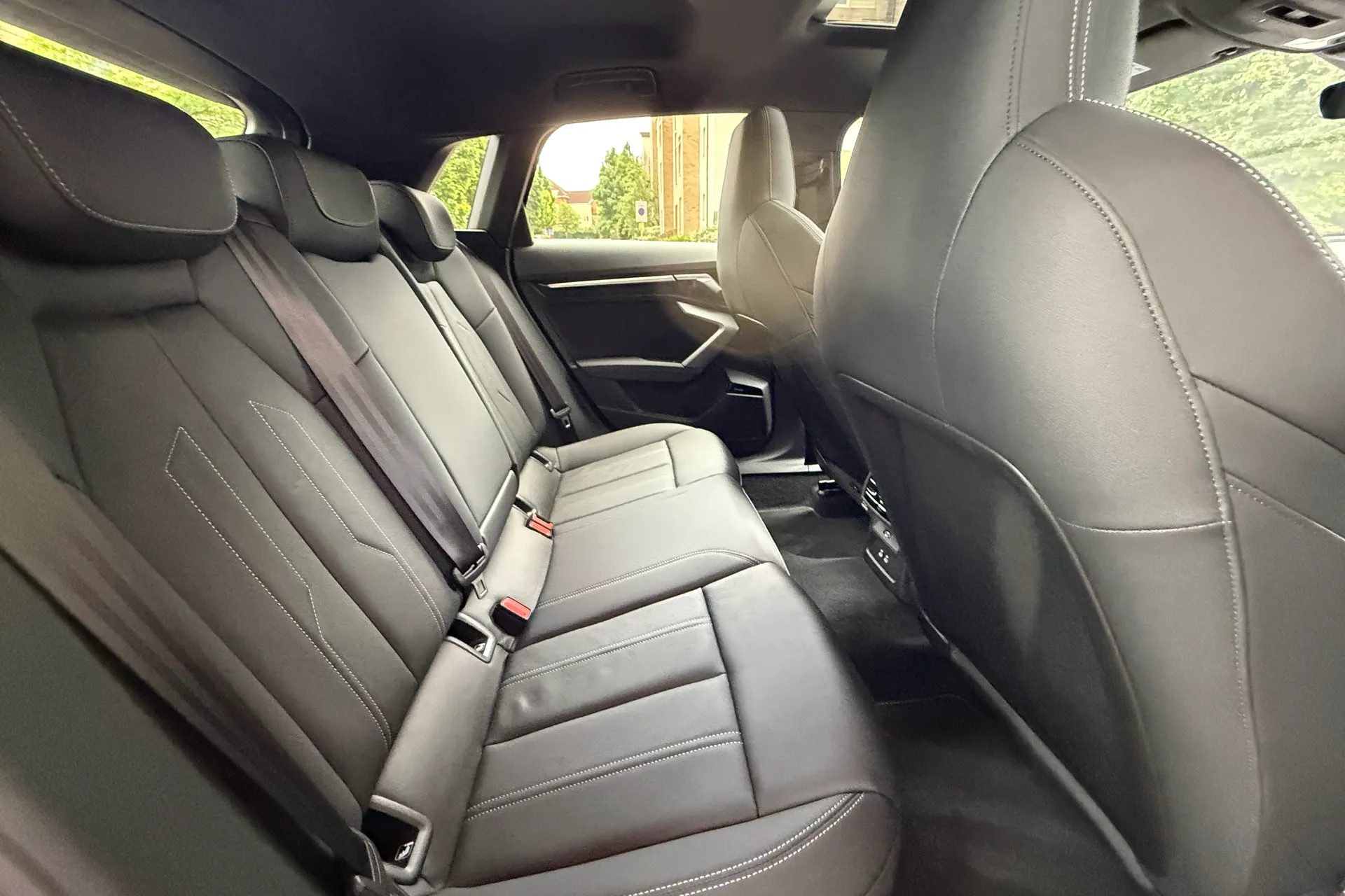 Audi A3 thumbnail image number 43