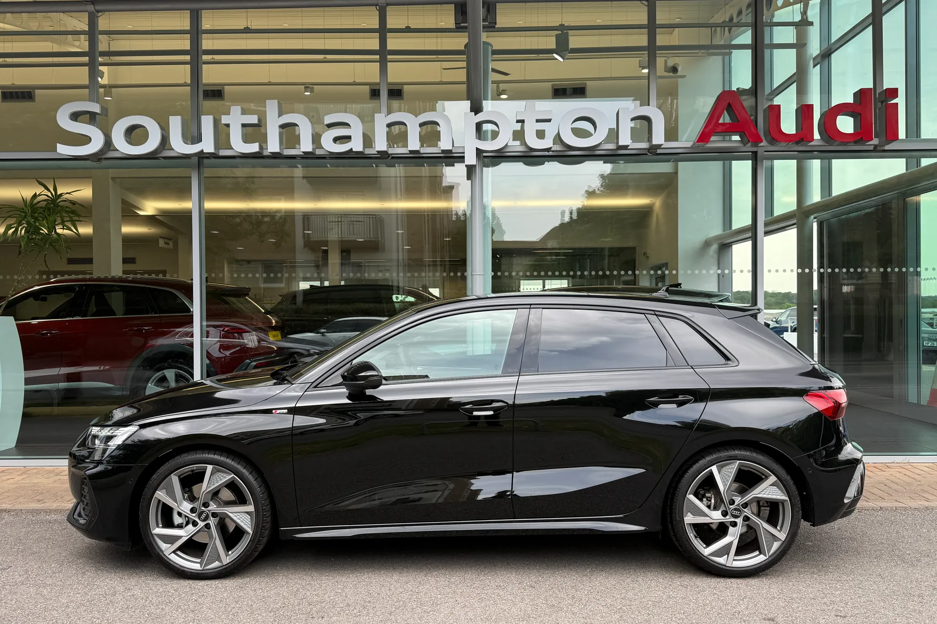 Audi A3 thumbnail image number 52