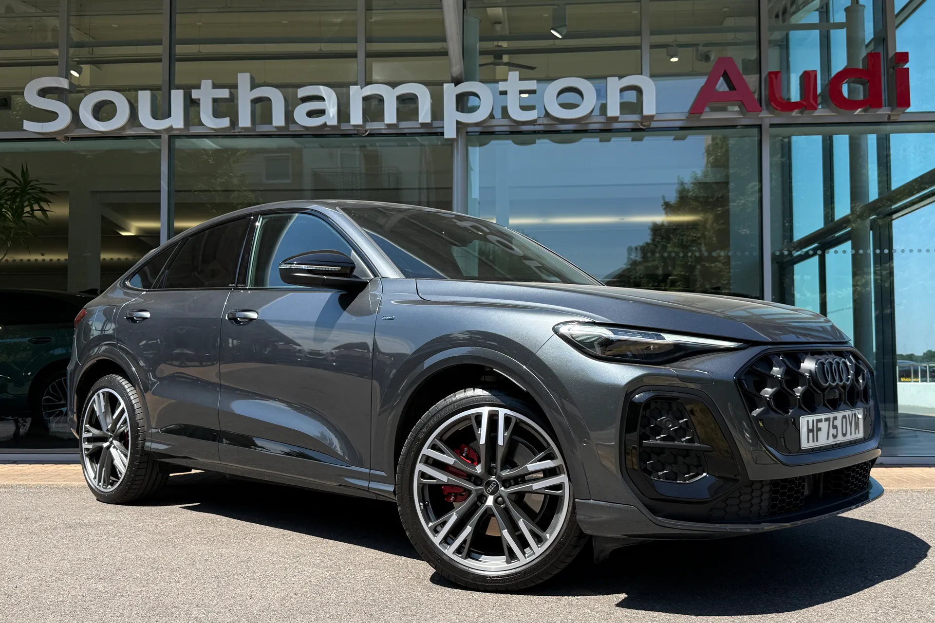 Audi Q5 focused image