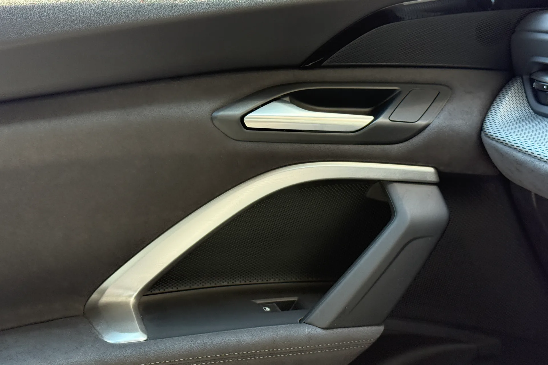 Audi Q5 thumbnail image number 25