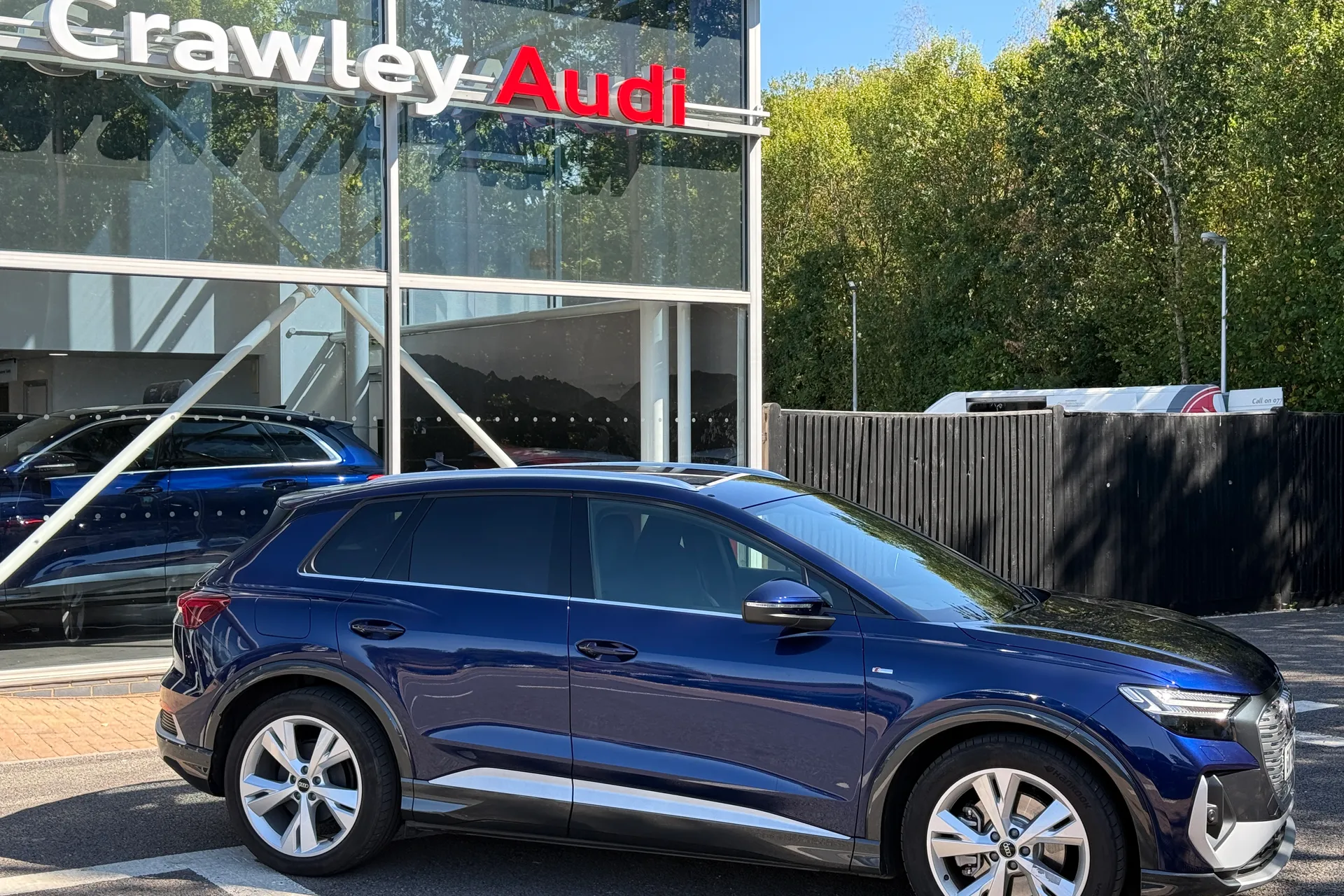 Audi Q4 thumbnail image number 2