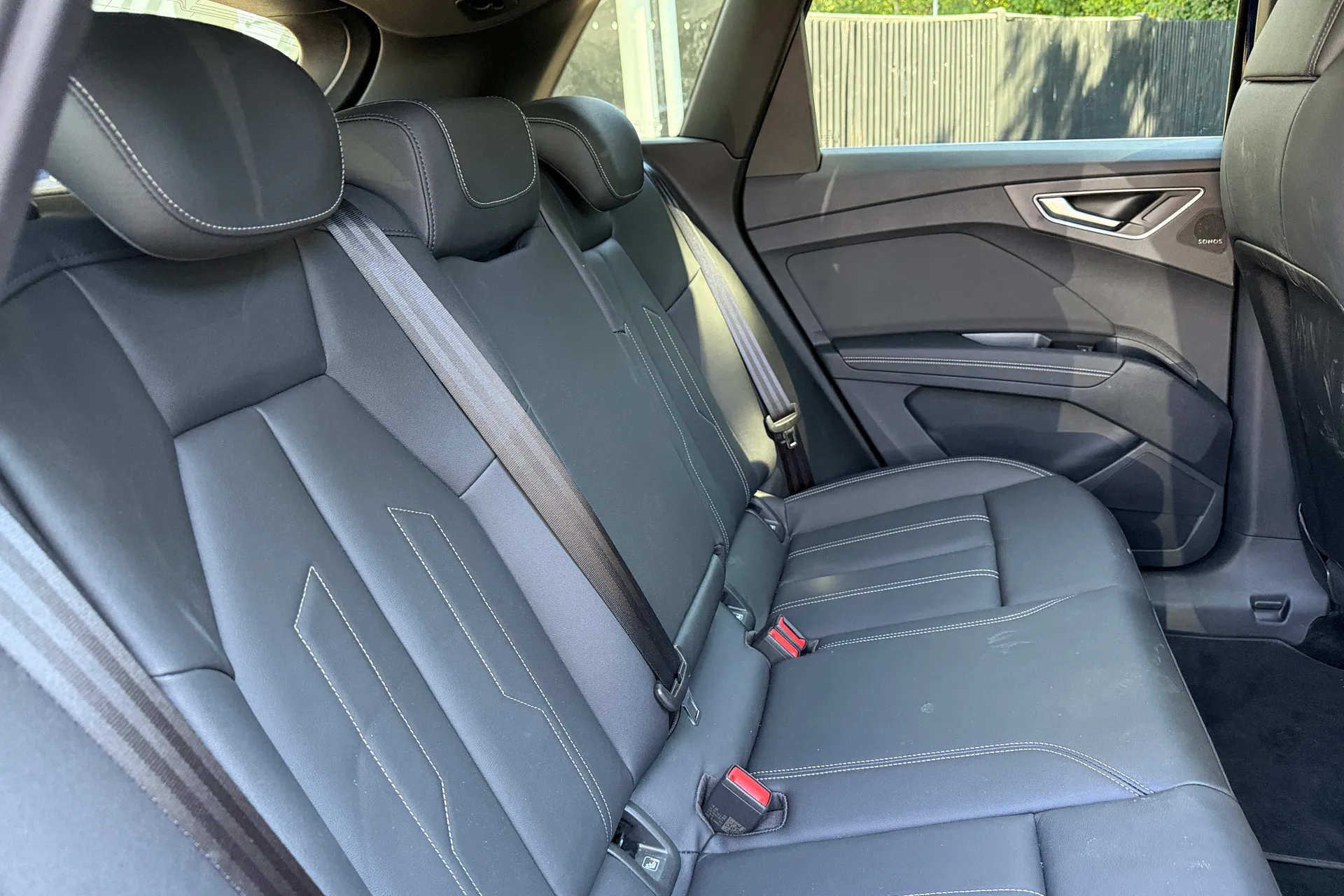 Audi Q4 thumbnail image number 30