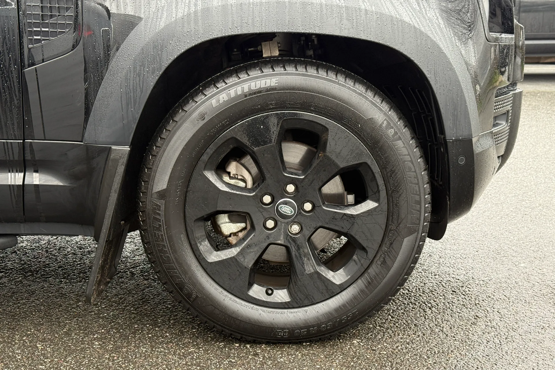 LAND ROVER Defender 90 thumbnail image number 4