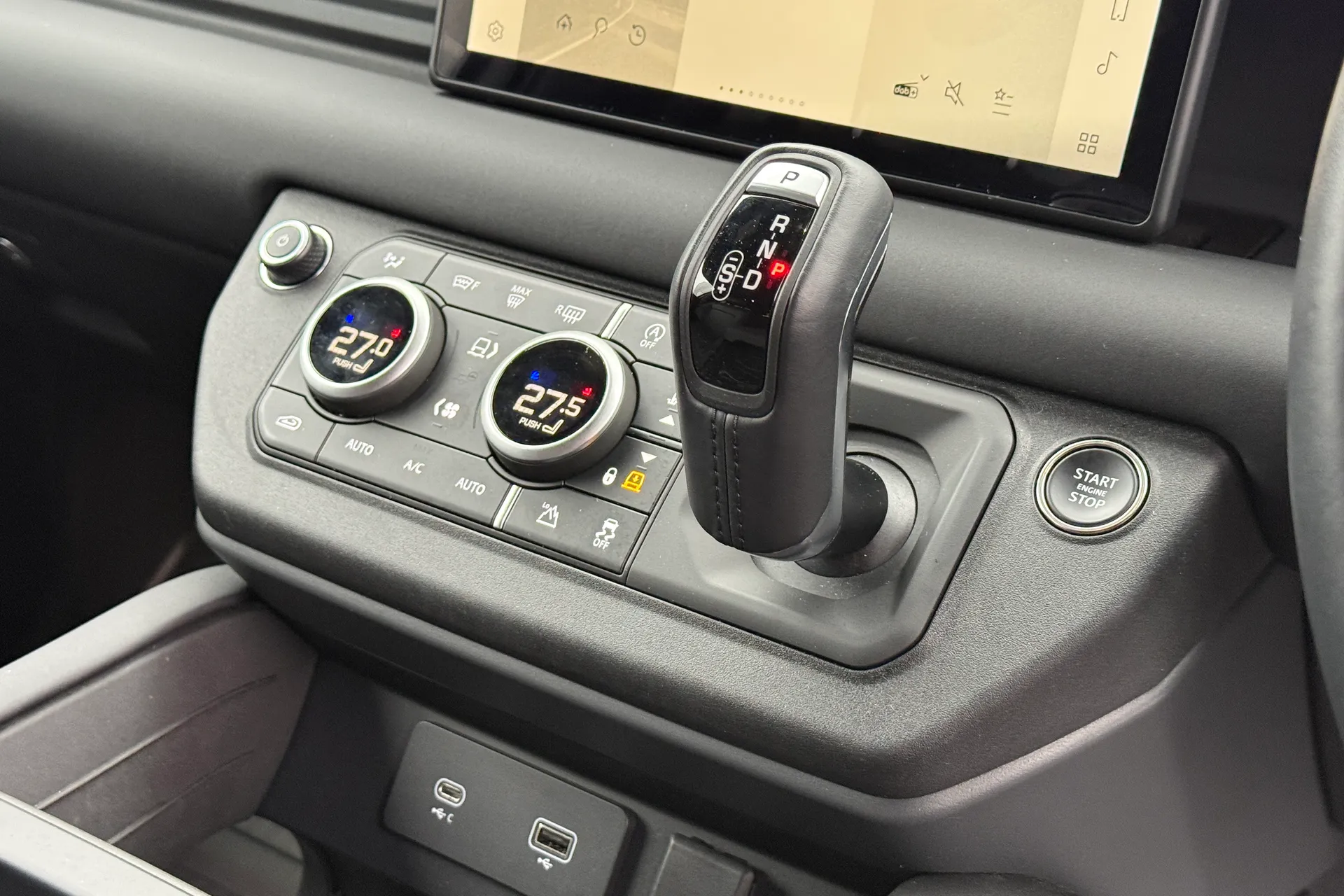 LAND ROVER Defender 90 thumbnail image number 20