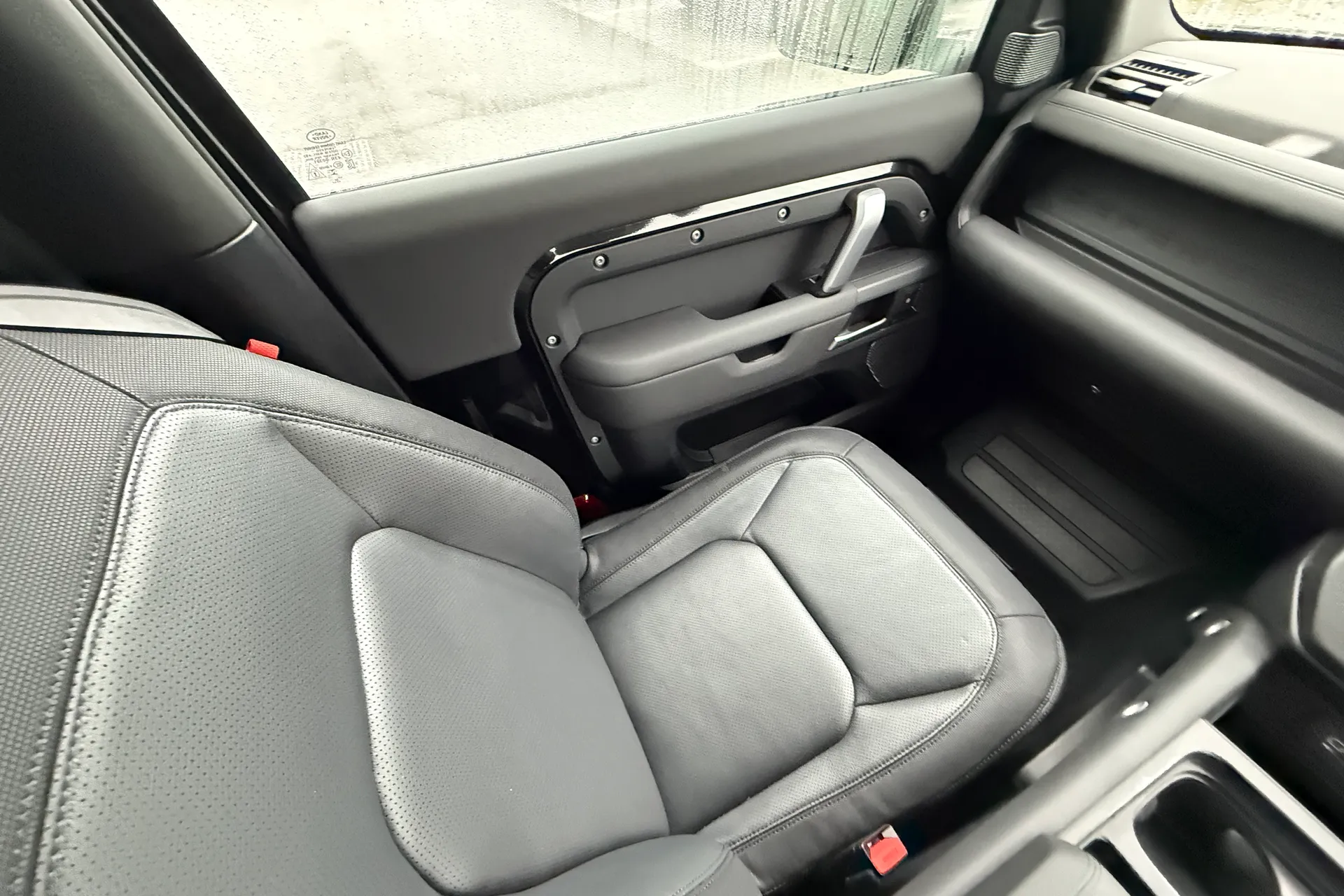 LAND ROVER Defender 90 thumbnail image number 12