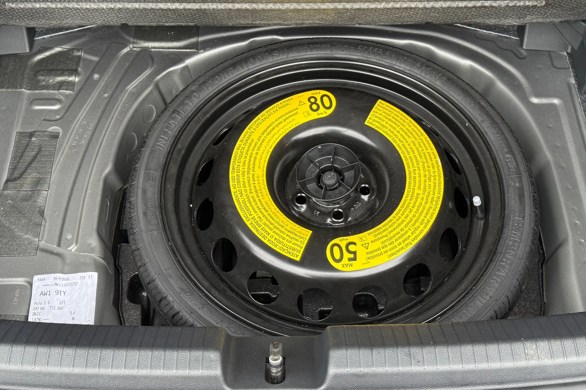 VOLKSWAGEN POLO thumbnail image number 33