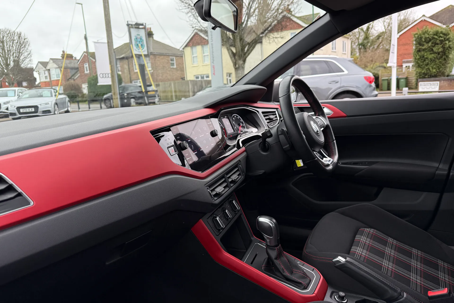 VOLKSWAGEN POLO thumbnail image number 26