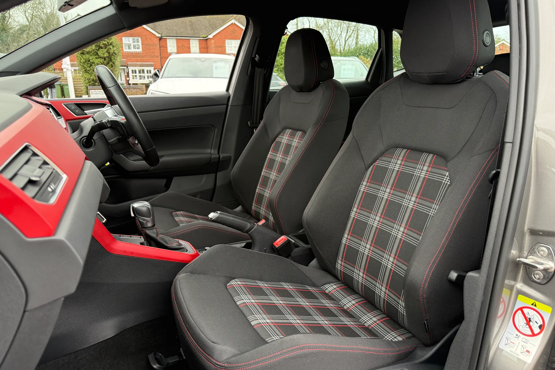 VOLKSWAGEN POLO thumbnail image number 27