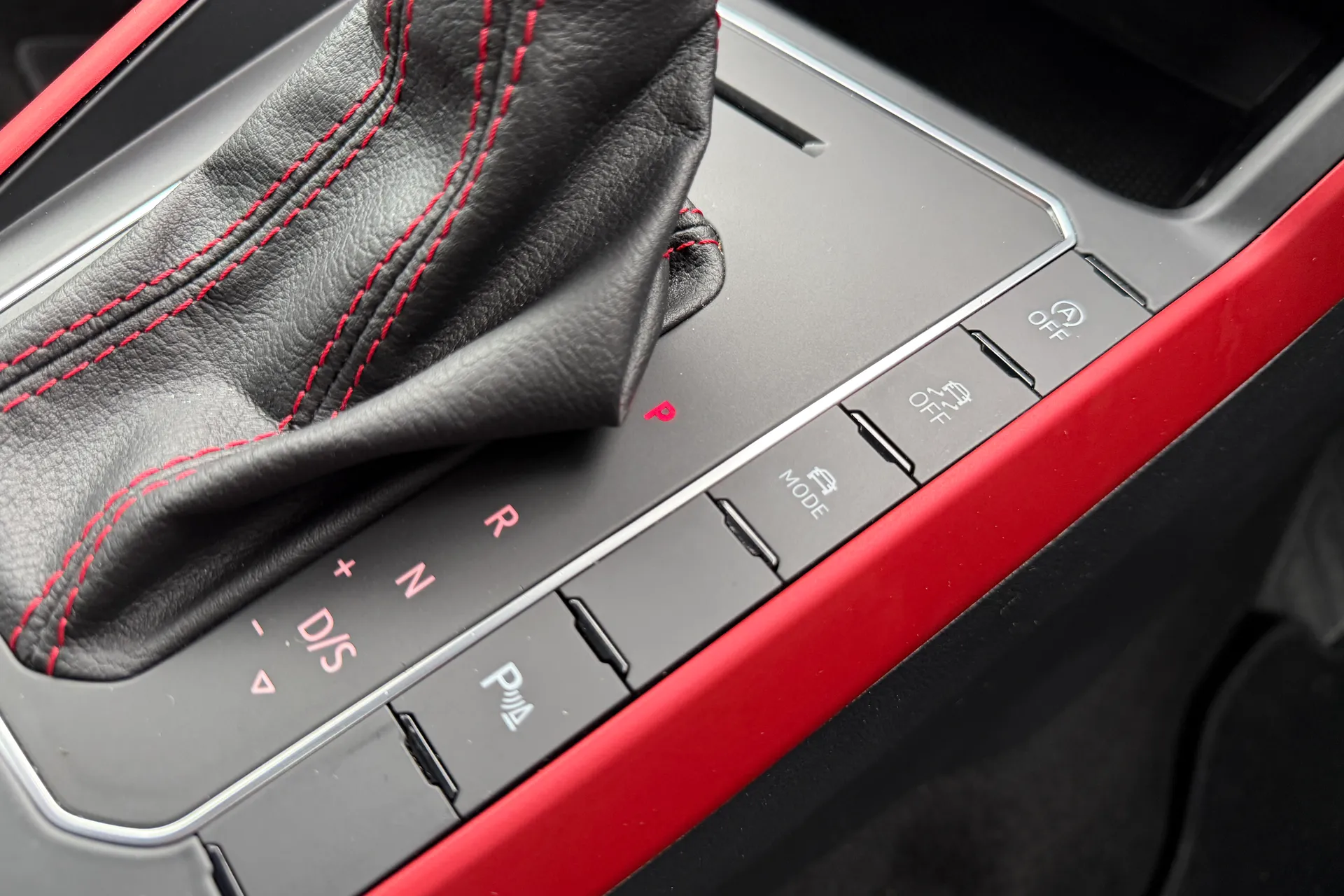 VOLKSWAGEN POLO thumbnail image number 38