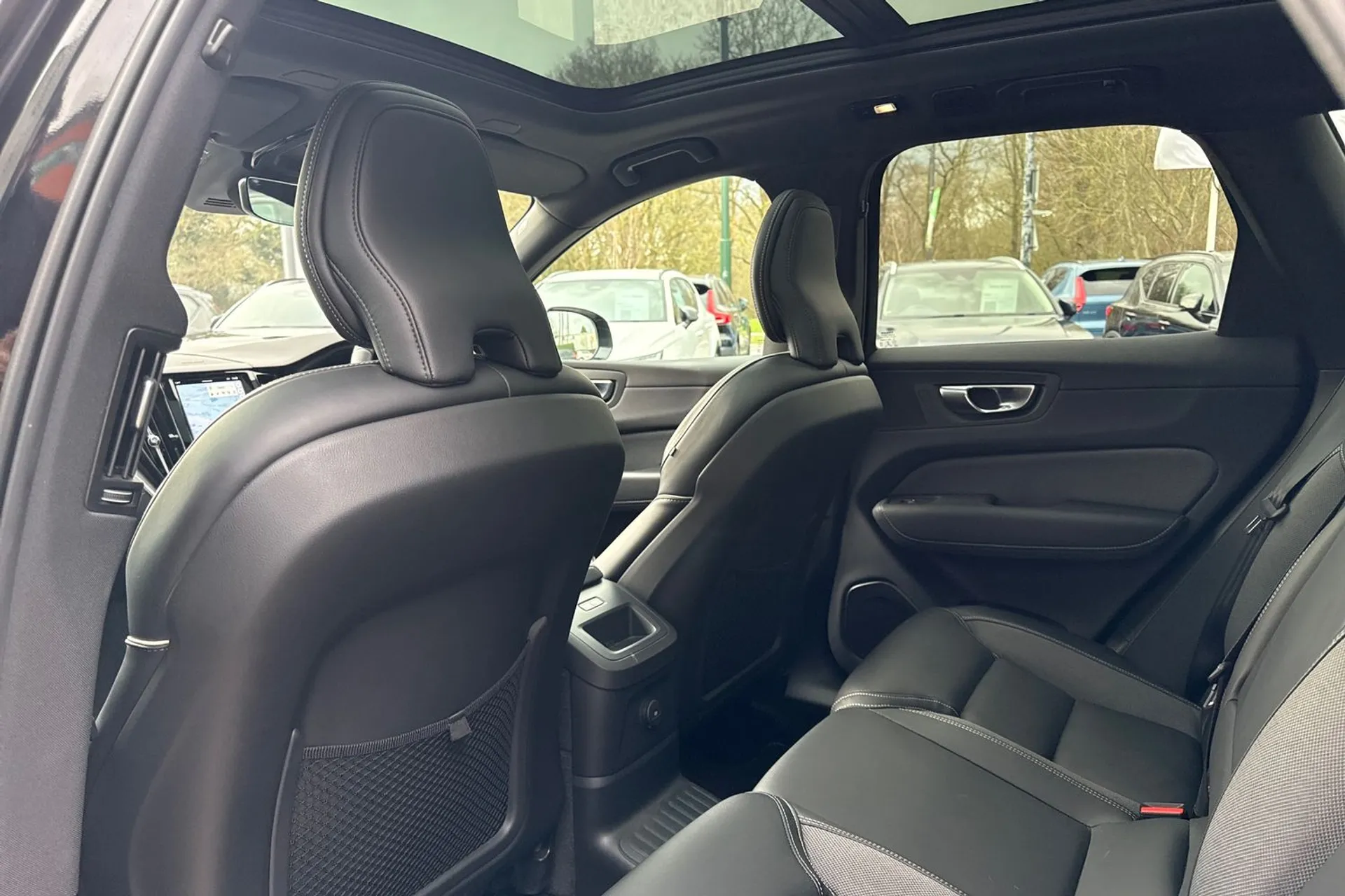 Volvo XC60 thumbnail image number 31