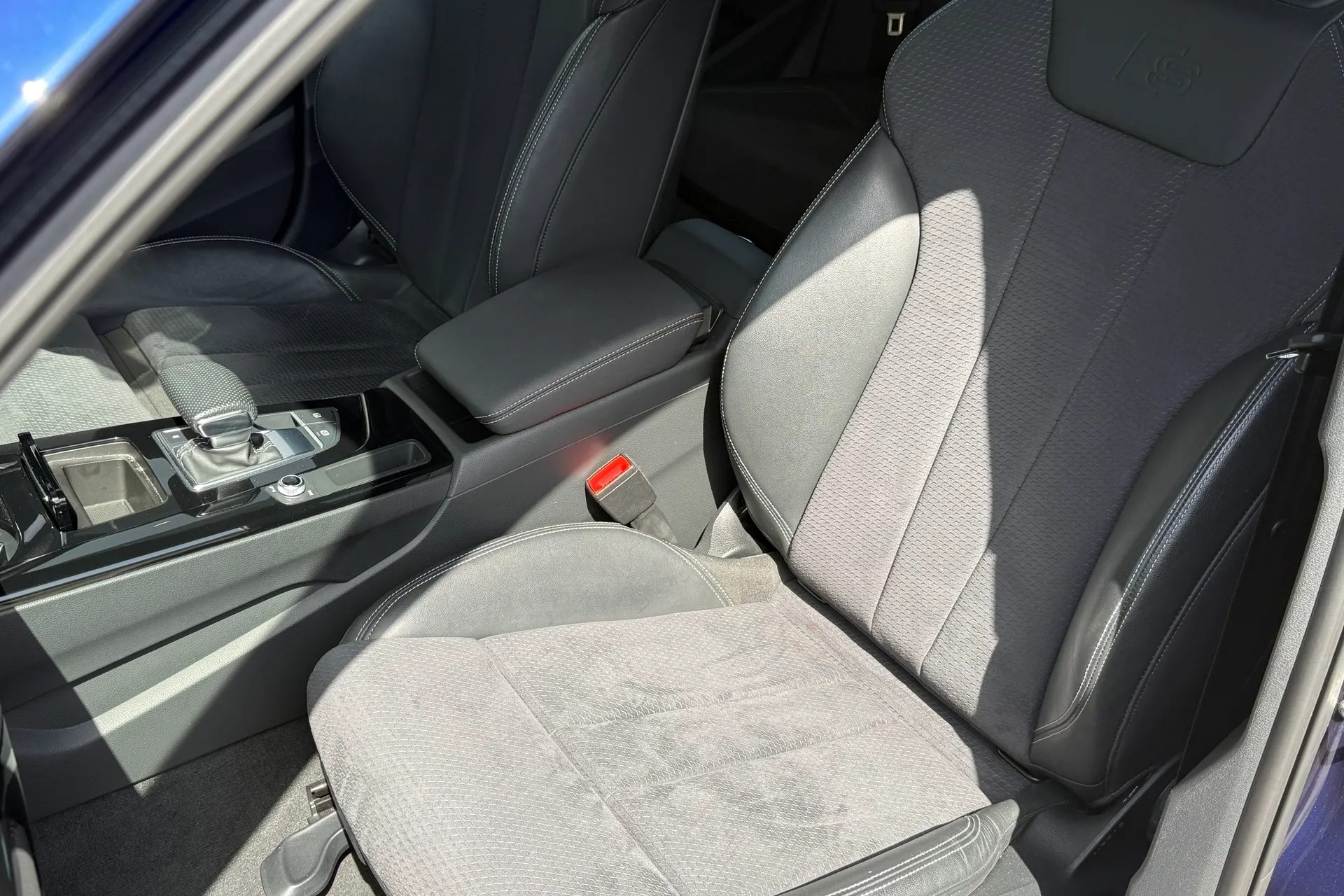 Audi A4 thumbnail image number 54