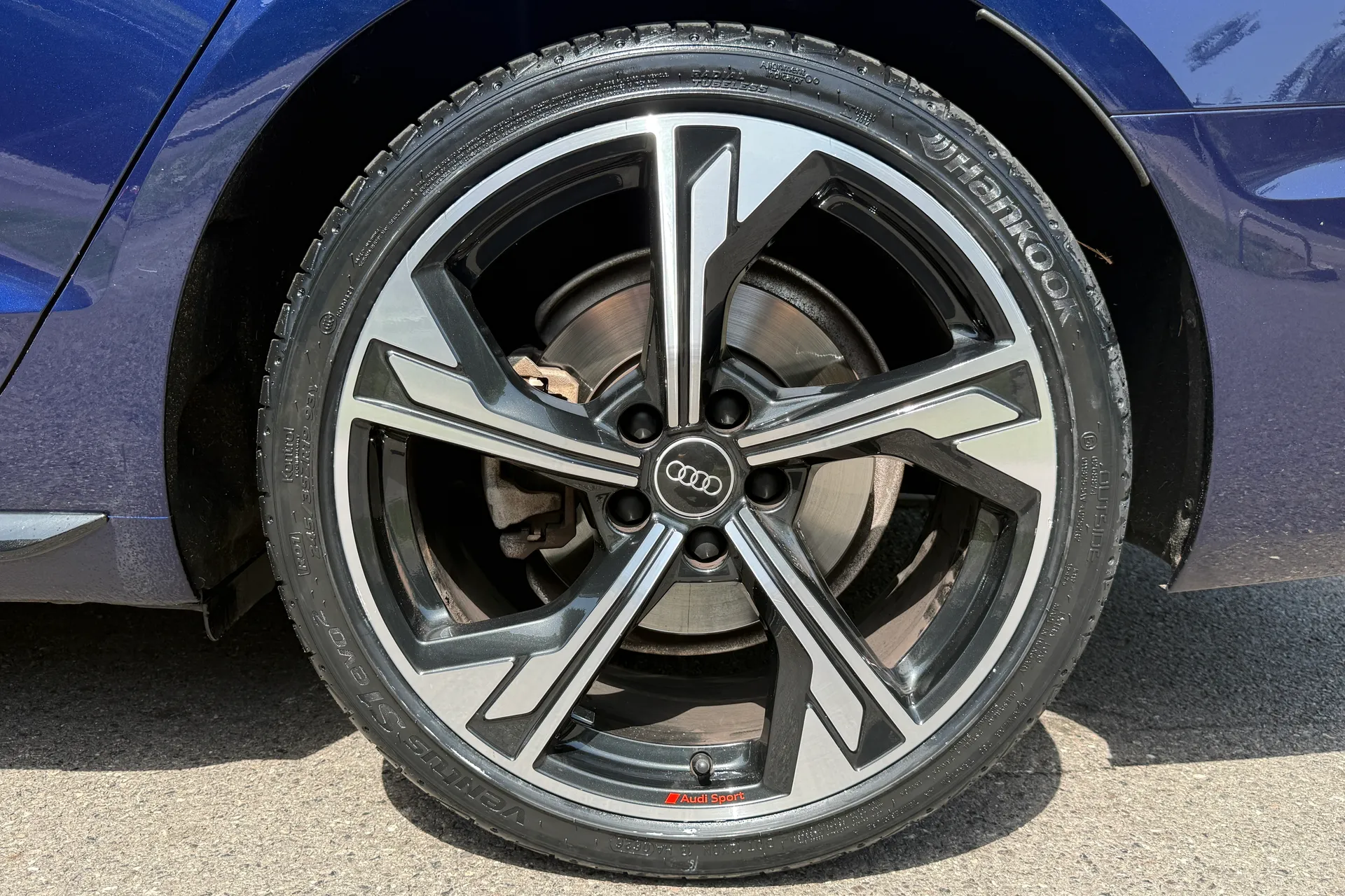 Audi A4 thumbnail image number 49