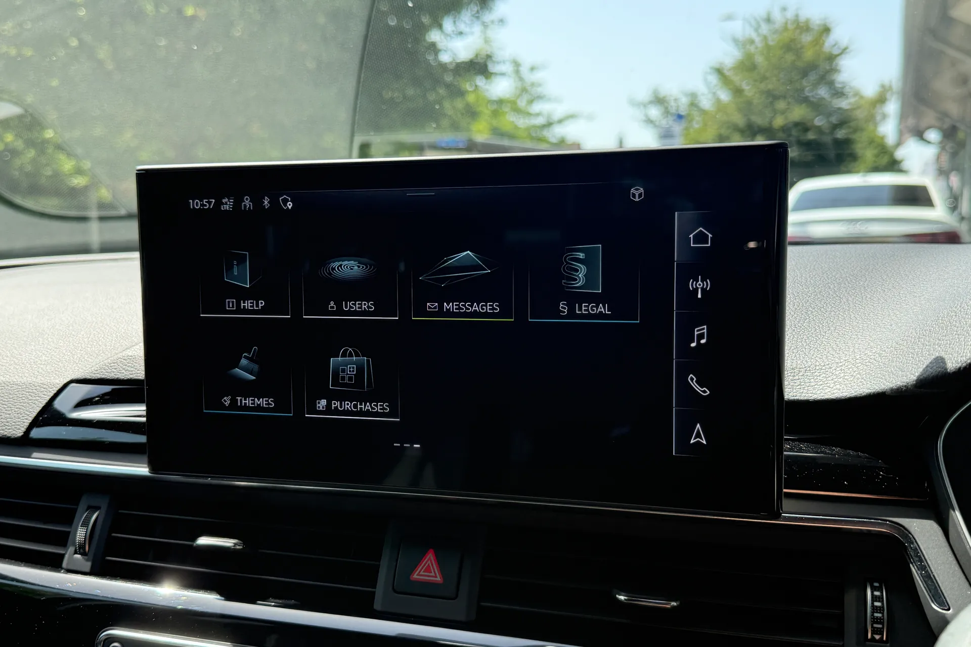 Audi A4 thumbnail image number 11