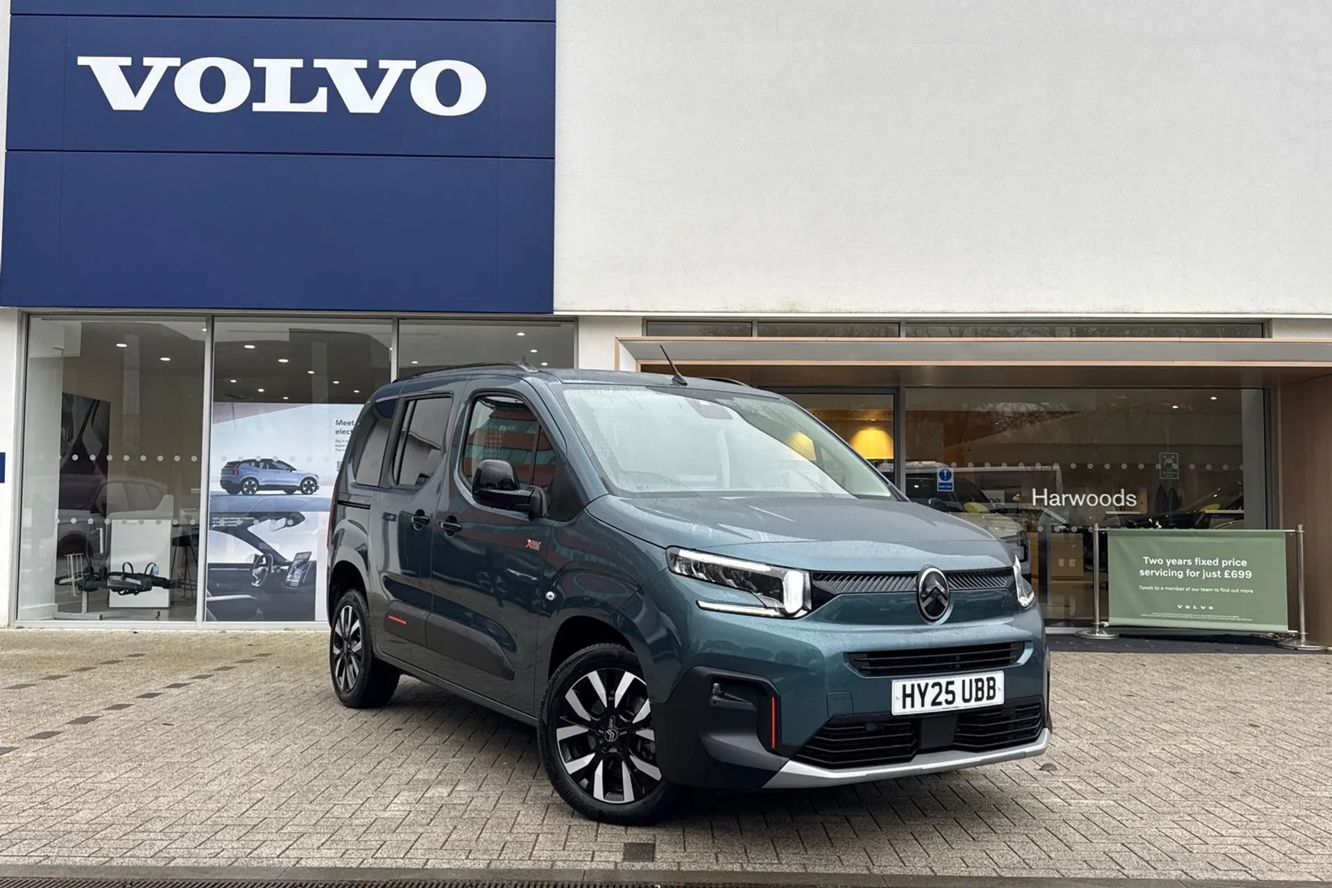 CITROEN BERLINGO focused image