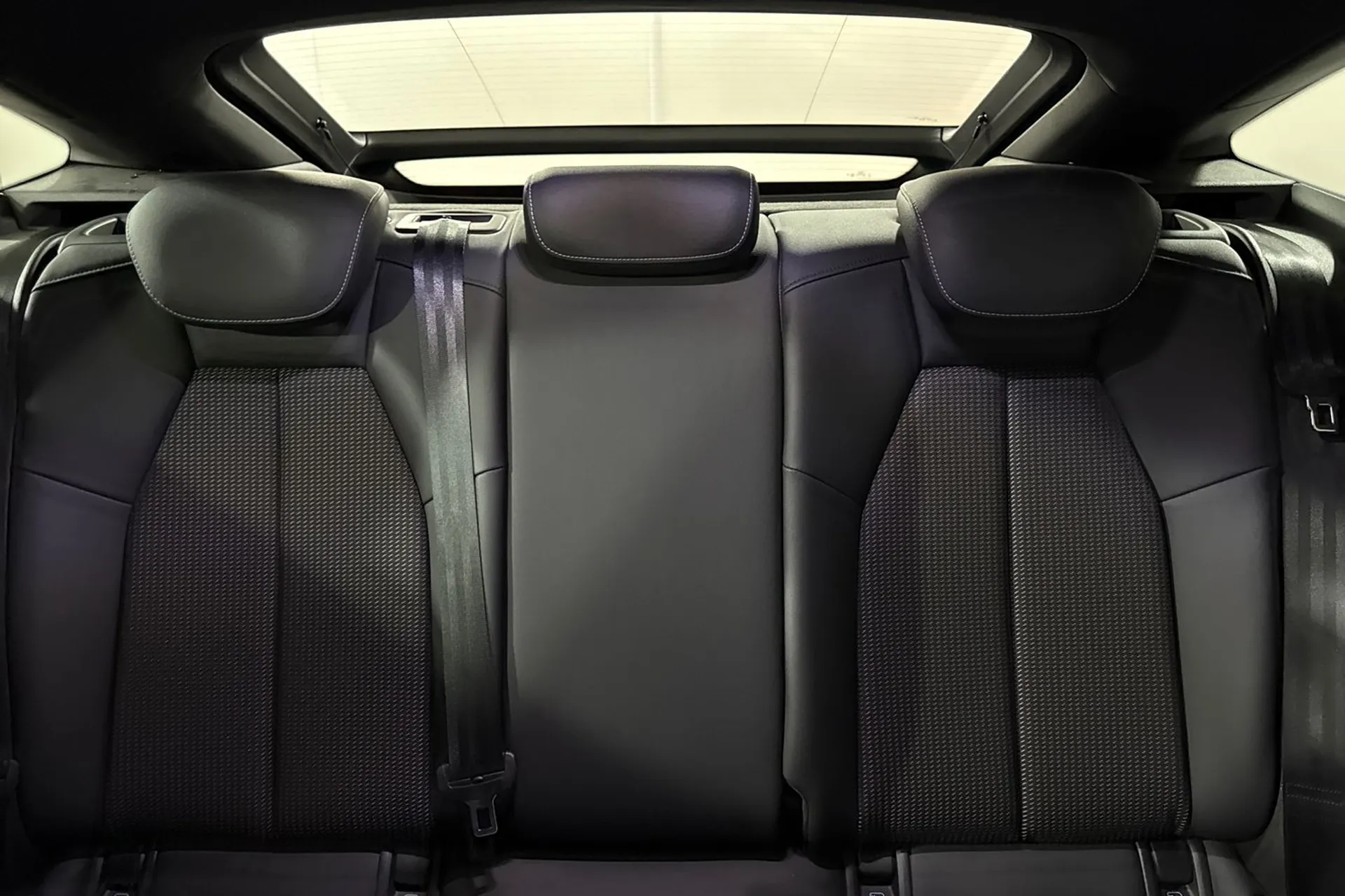 Audi Q4 thumbnail image number 38