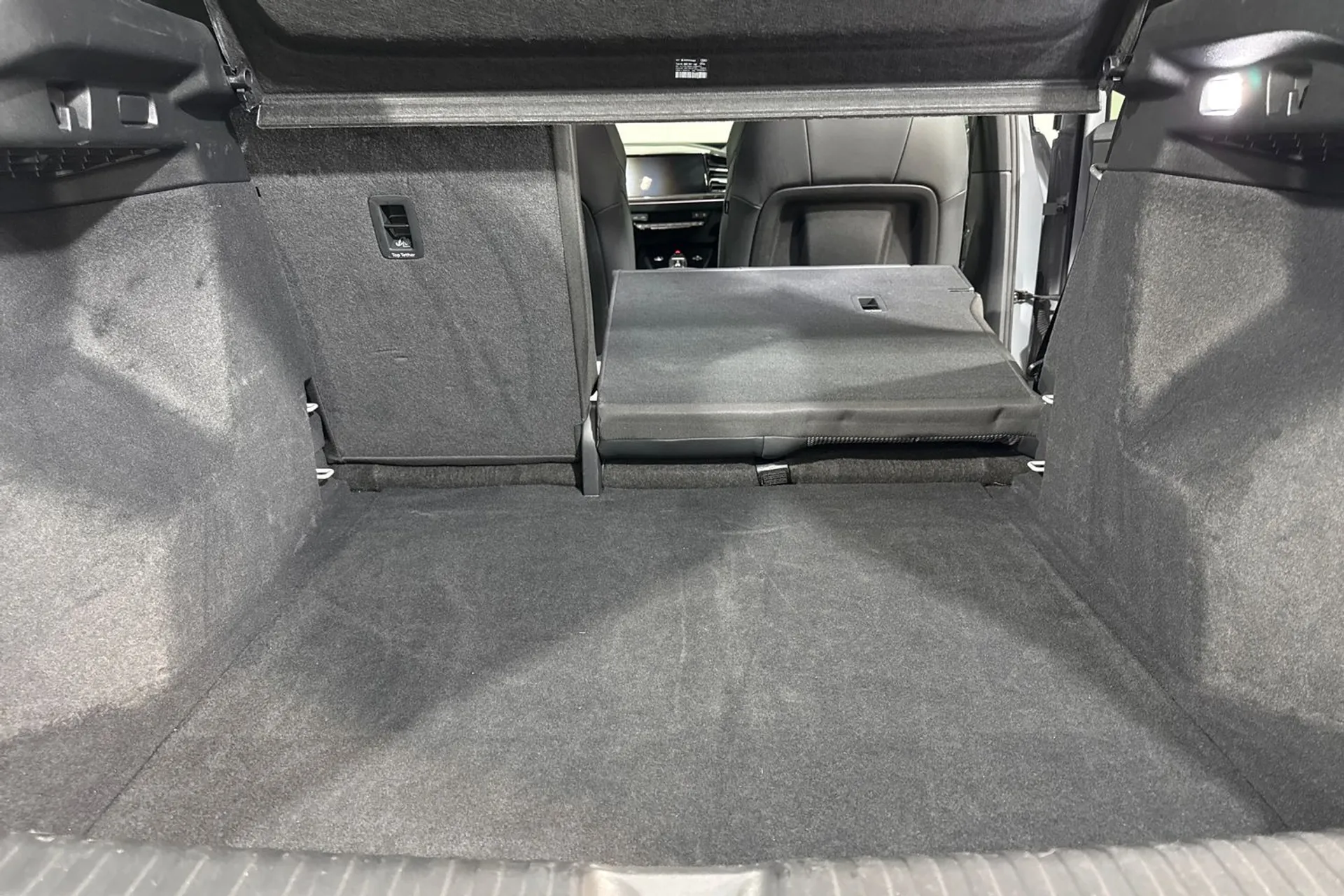 Audi Q4 thumbnail image number 20