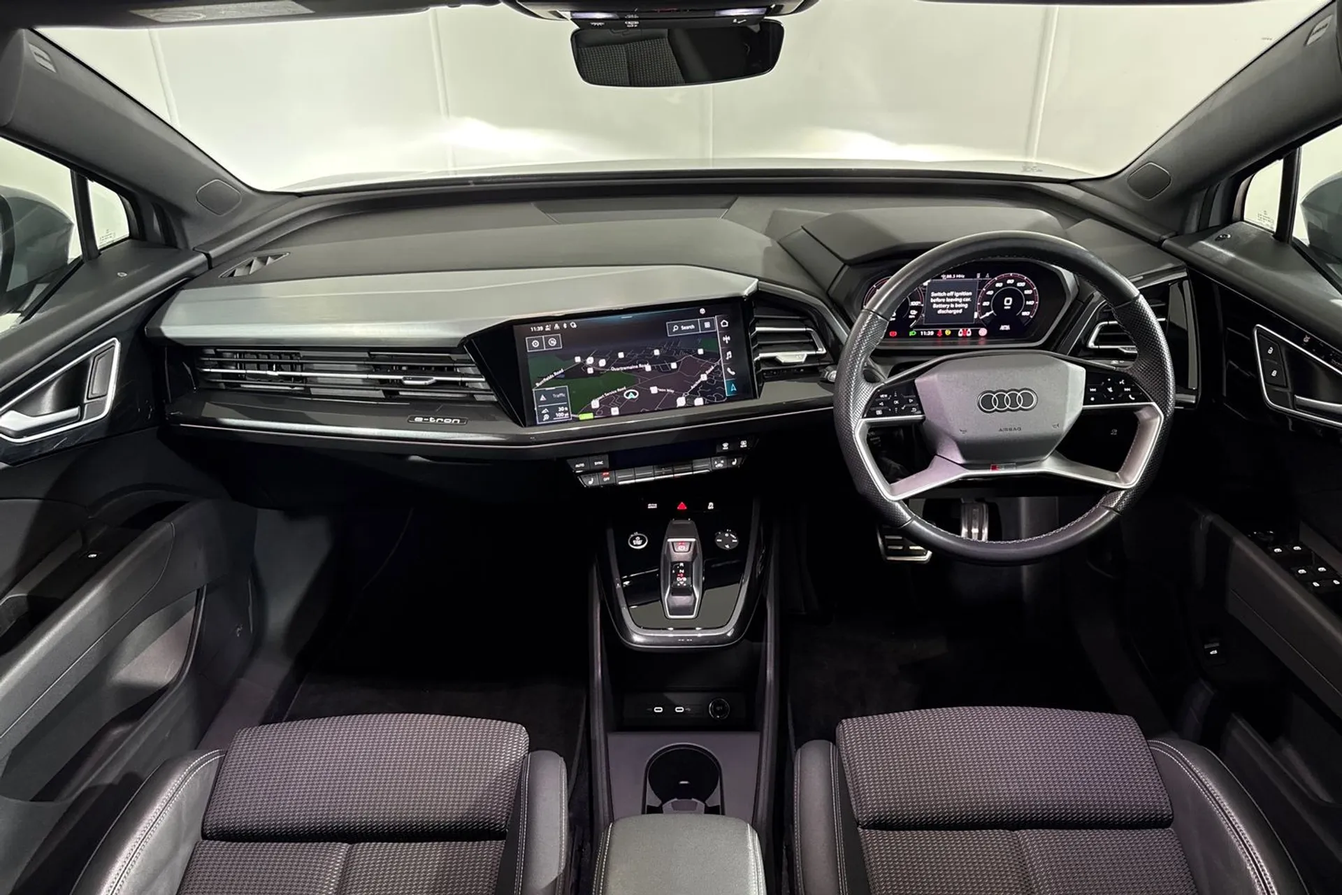 Audi Q4 thumbnail image number 3