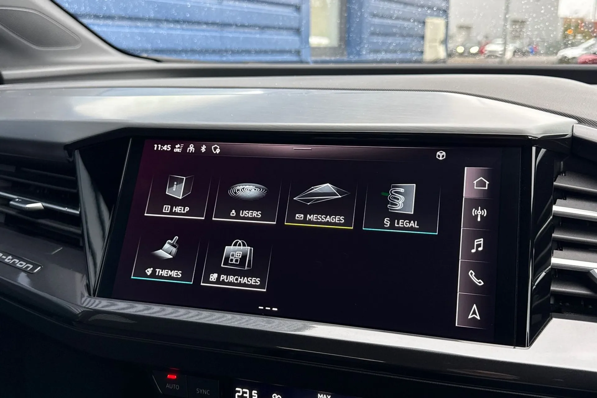 Audi Q4 thumbnail image number 34