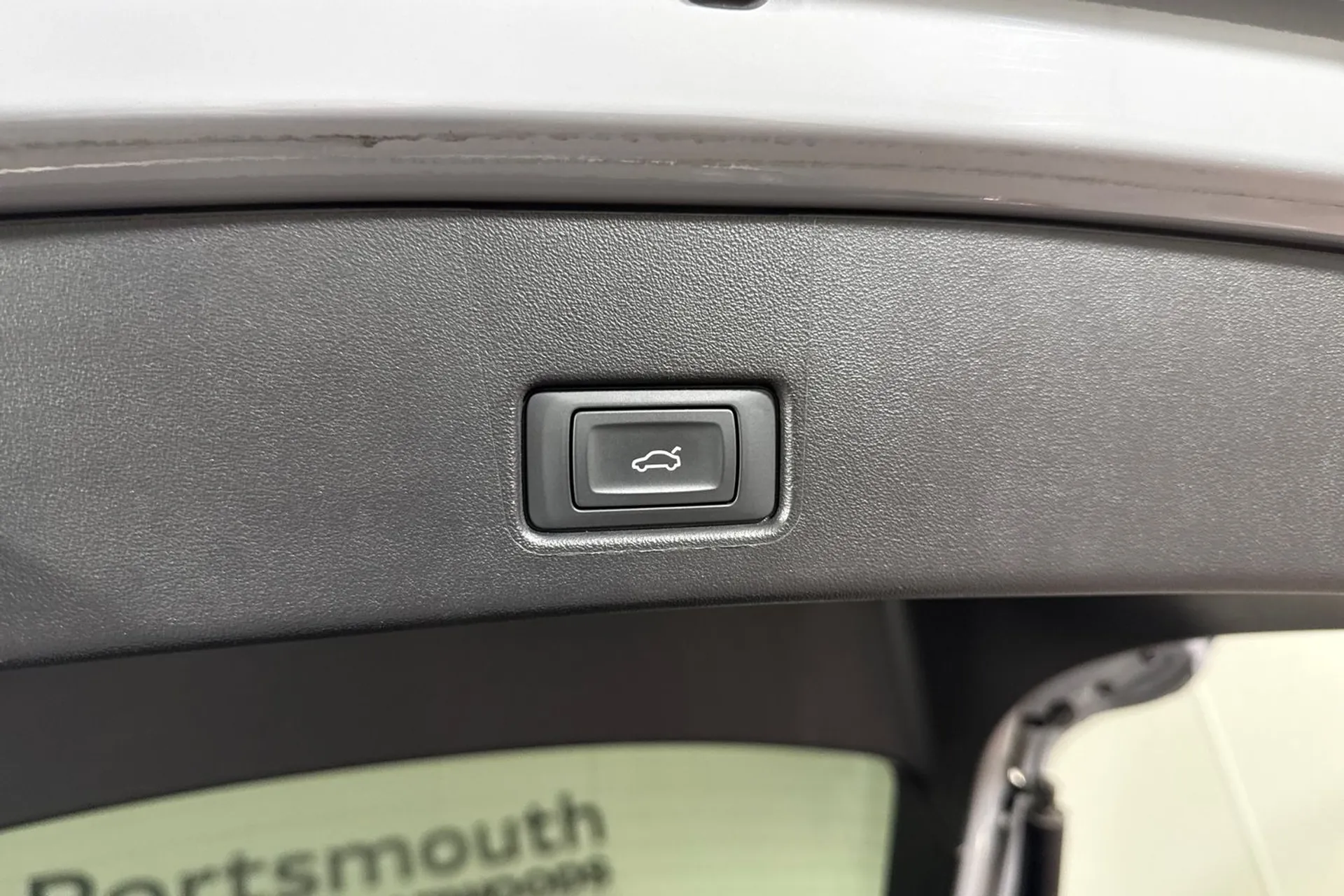 Audi Q4 thumbnail image number 19