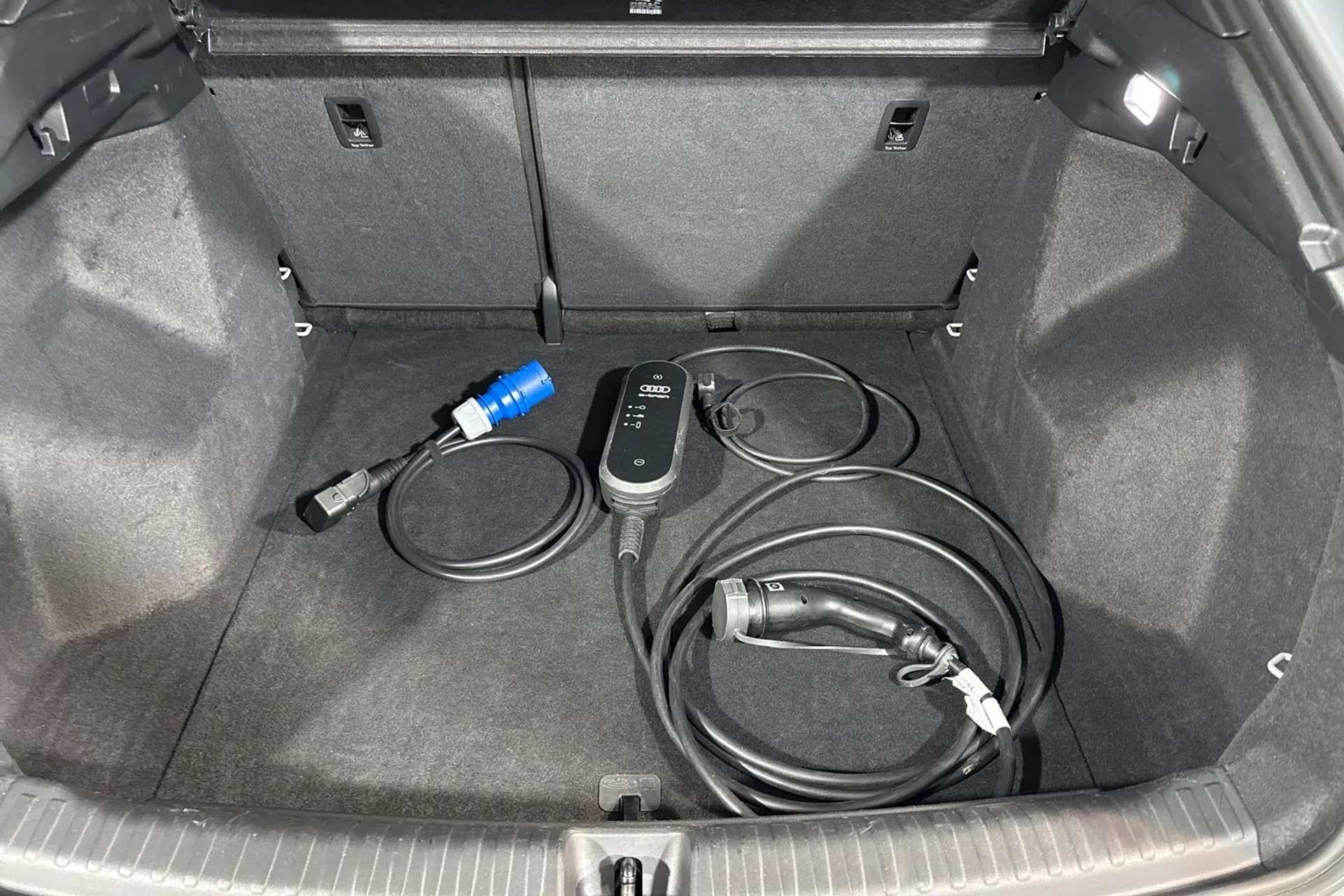 Audi Q4 thumbnail image number 21