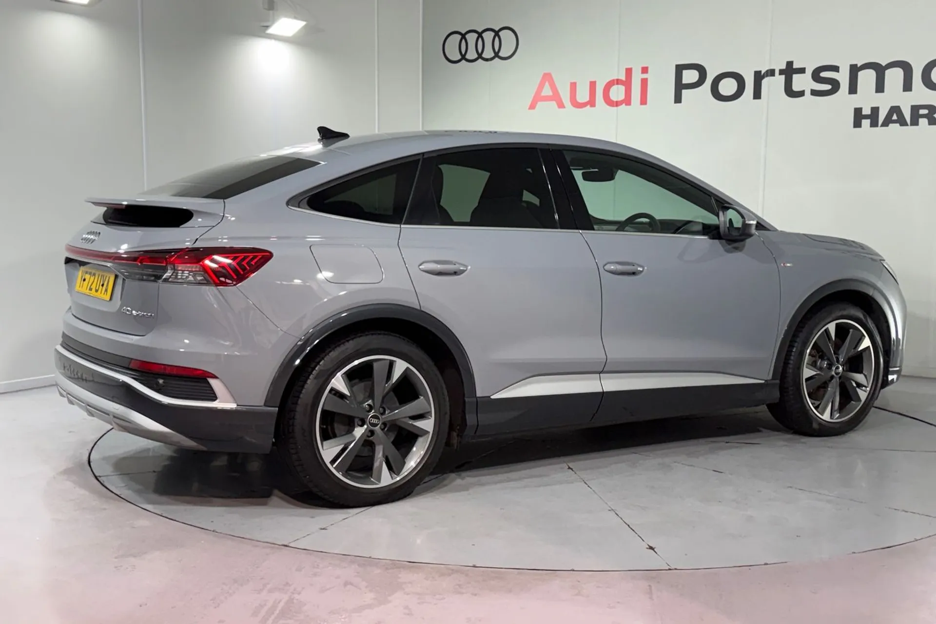 Audi Q4 thumbnail image number 8