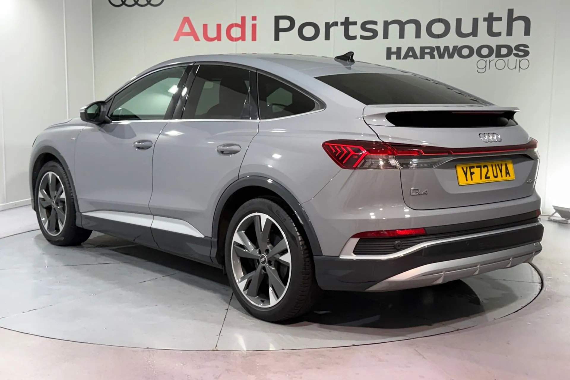 Audi Q4 thumbnail image number 10