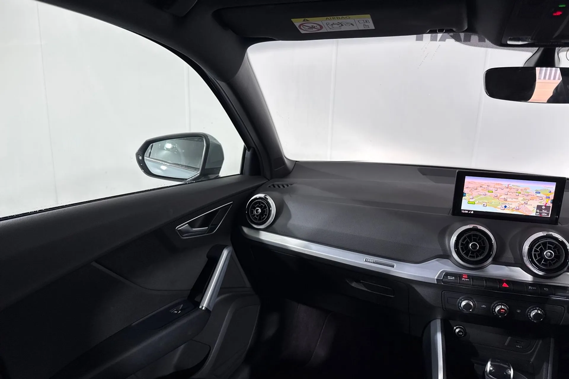 Audi Q2 thumbnail image number 39