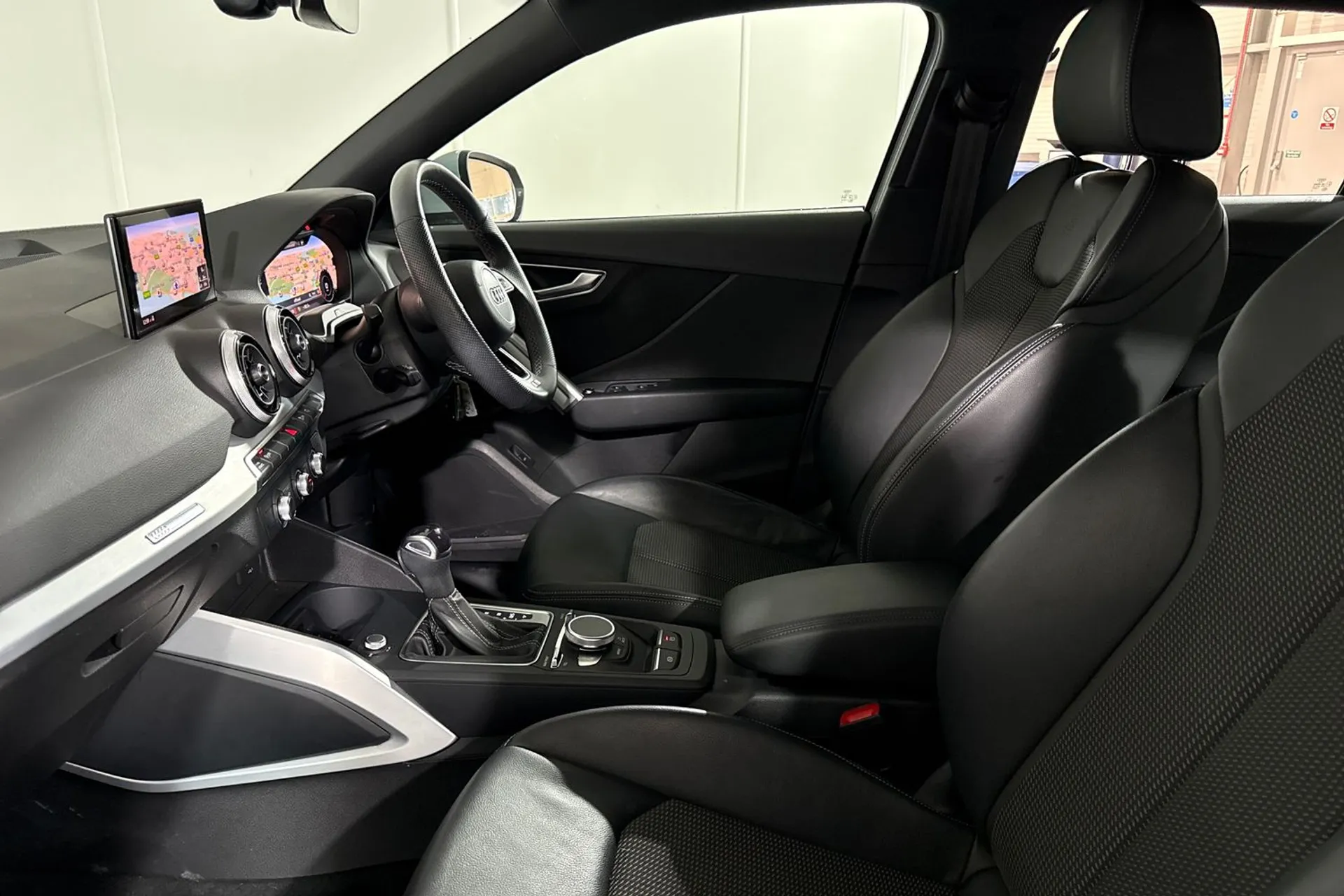 Audi Q2 thumbnail image number 33