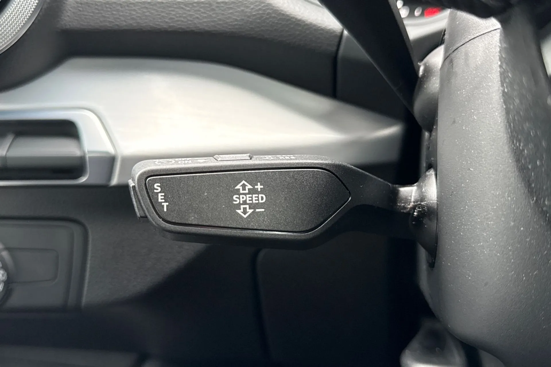 Audi Q2 thumbnail image number 48