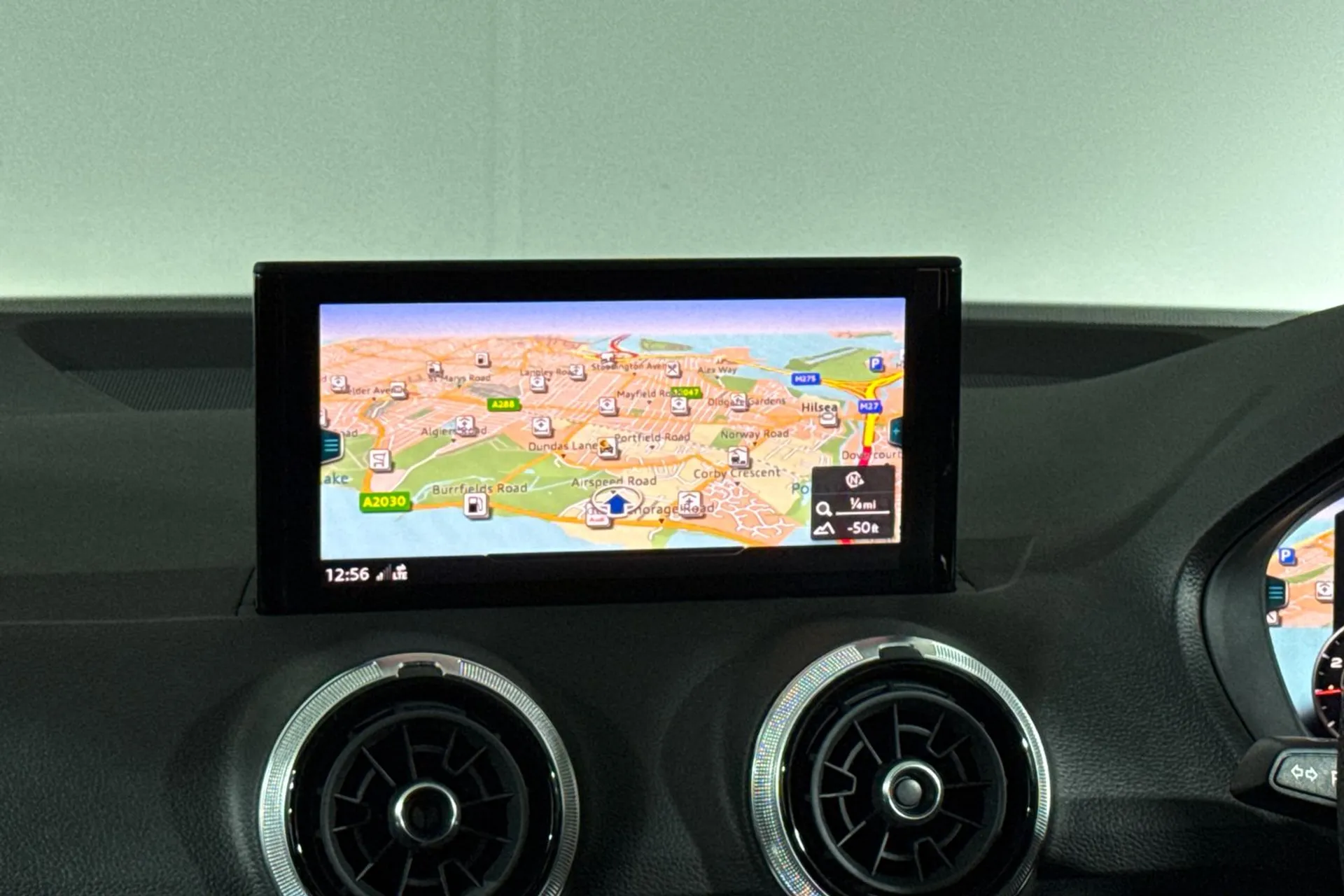 Audi Q2 thumbnail image number 4