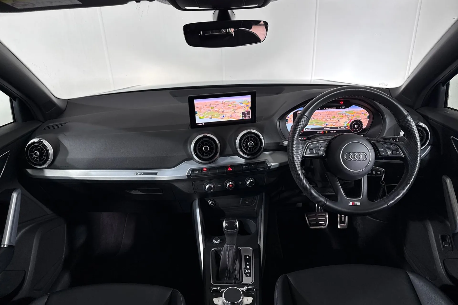 Audi Q2 thumbnail image number 3