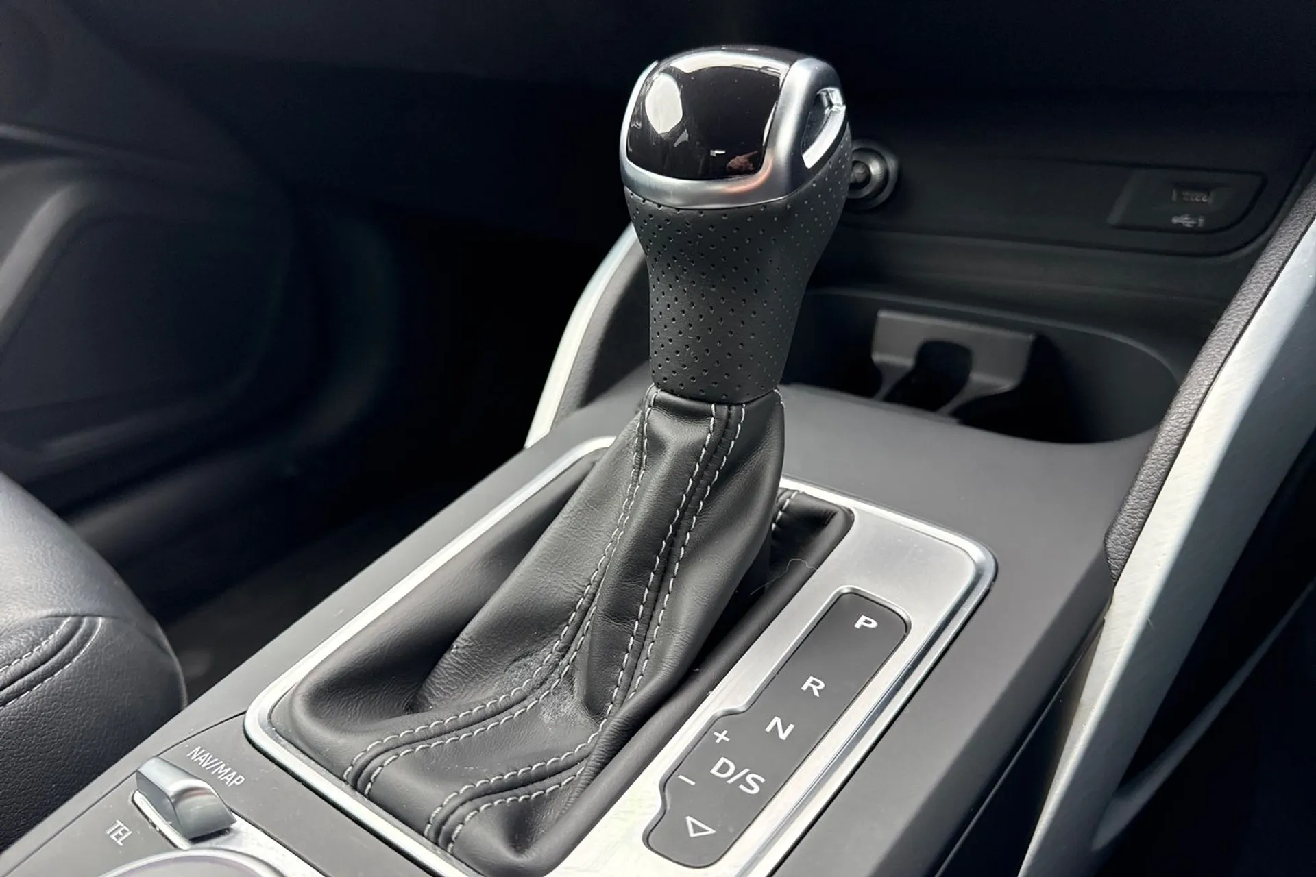 Audi Q2 thumbnail image number 26