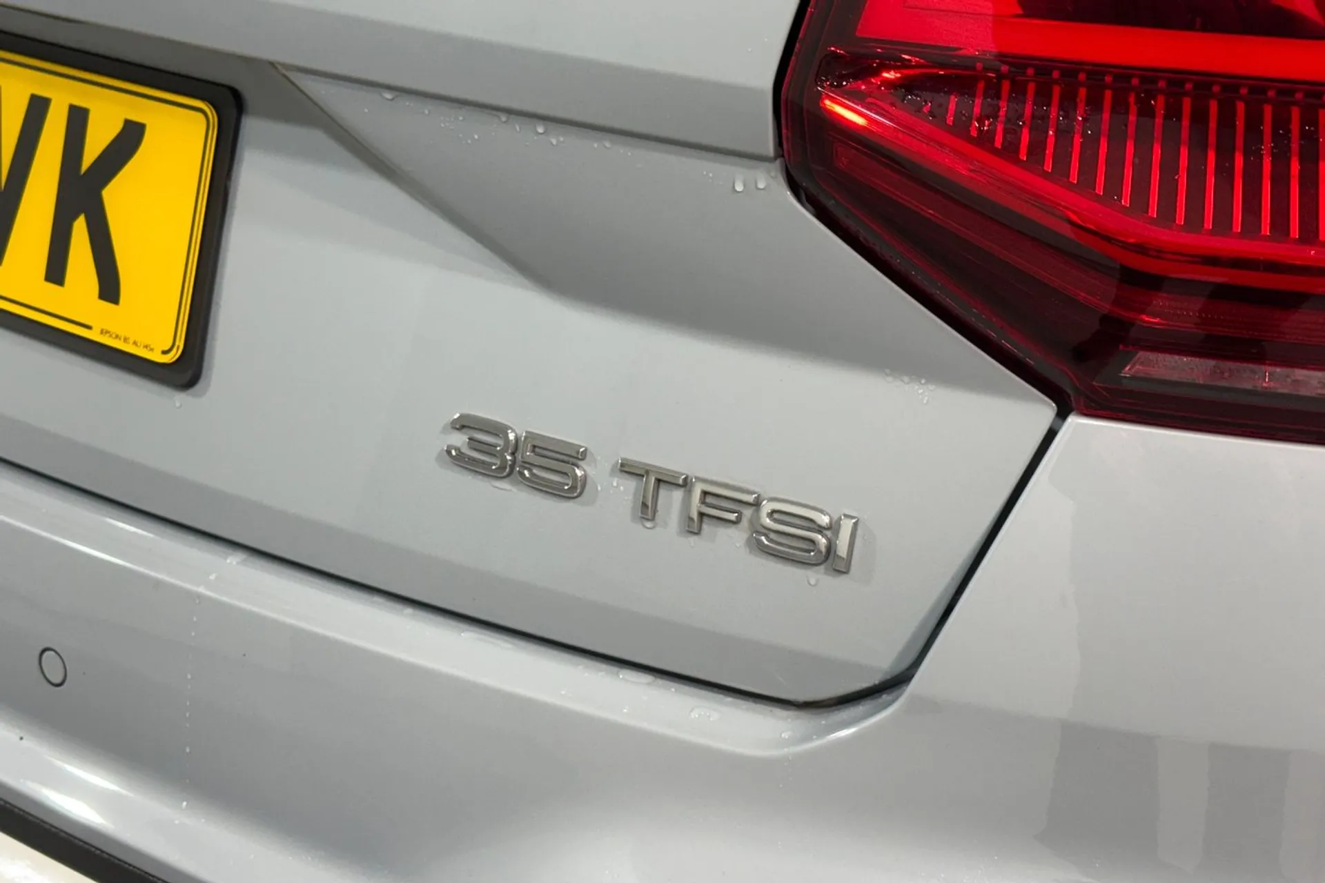 Audi Q2 thumbnail image number 17