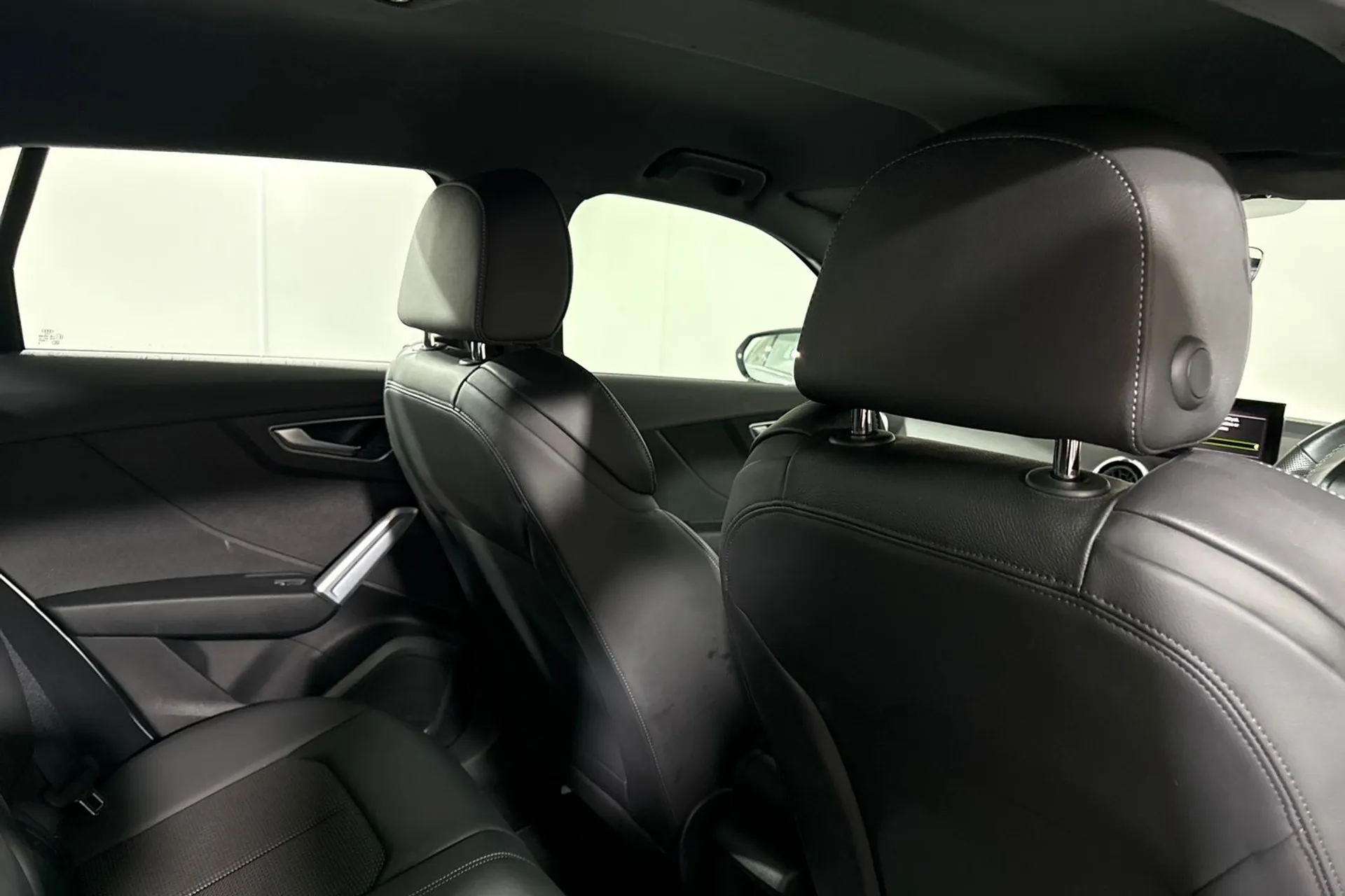 Audi Q2 thumbnail image number 24