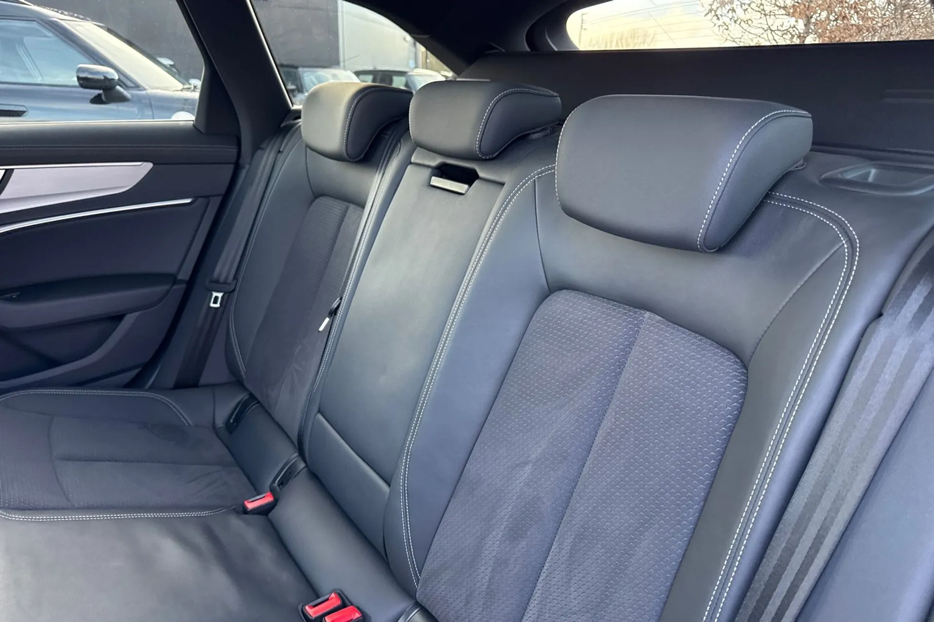 Audi A6 thumbnail image number 50