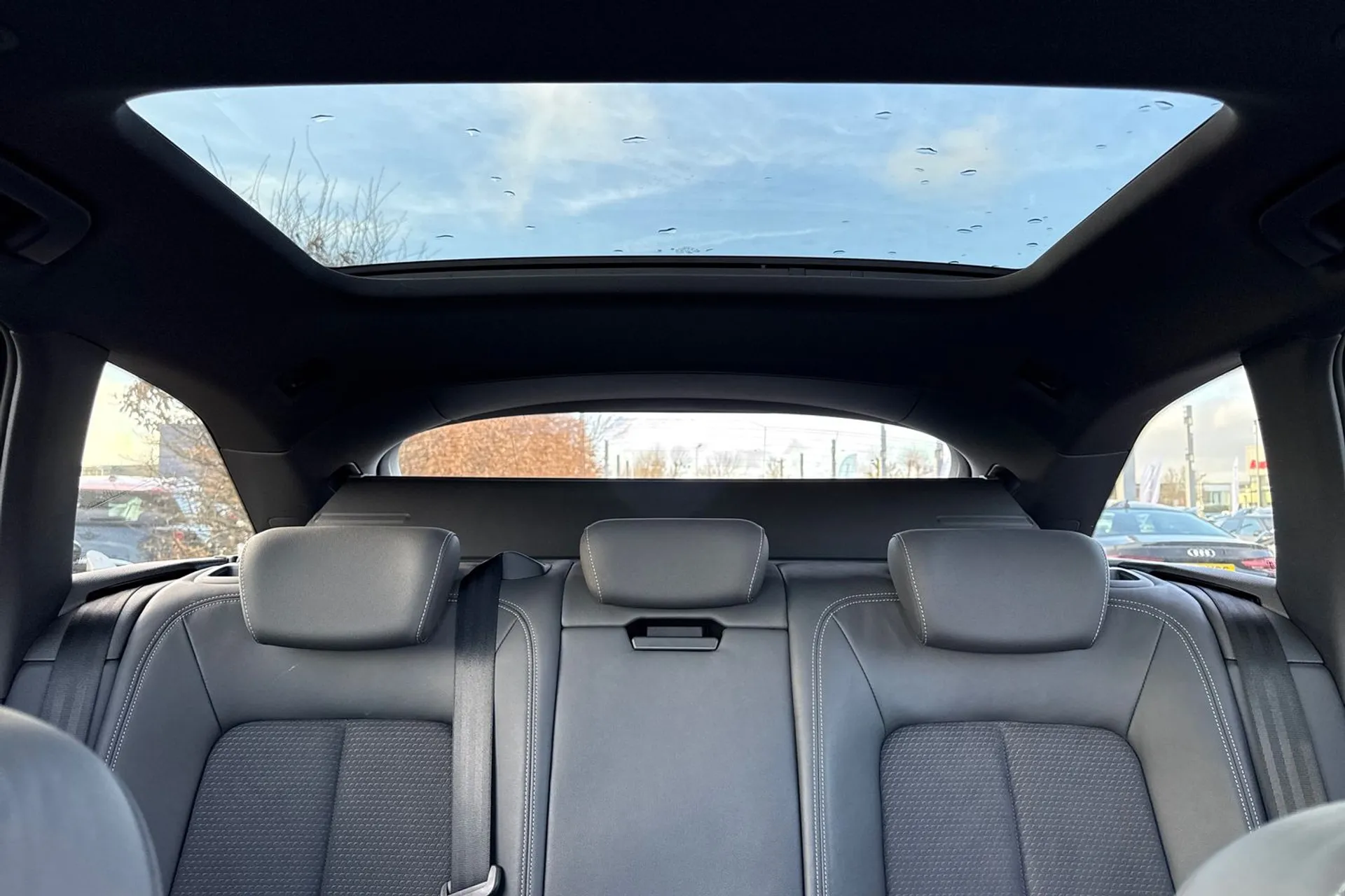 Audi A6 thumbnail image number 37