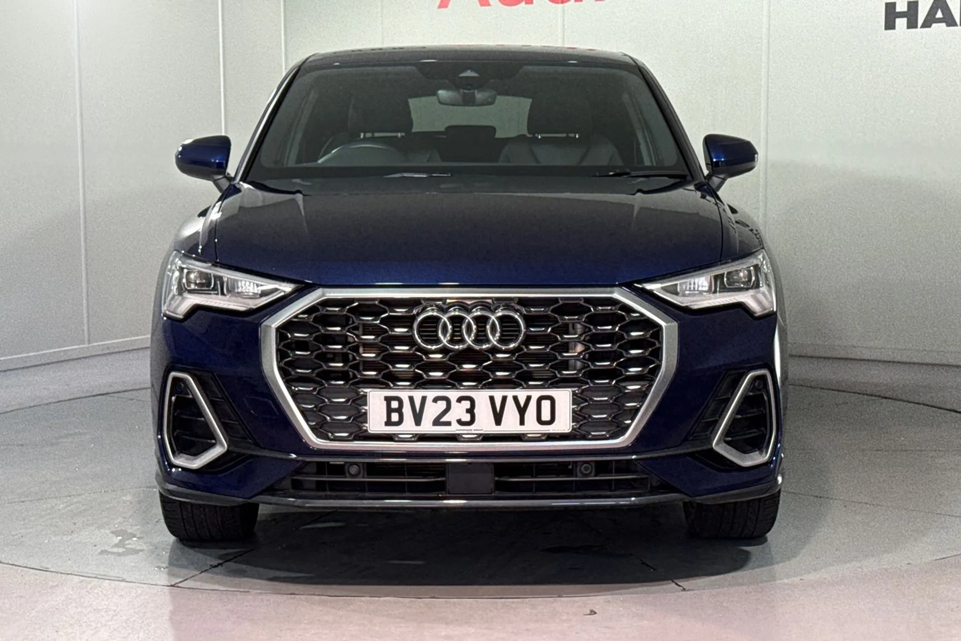 Audi Q3 thumbnail image number 5