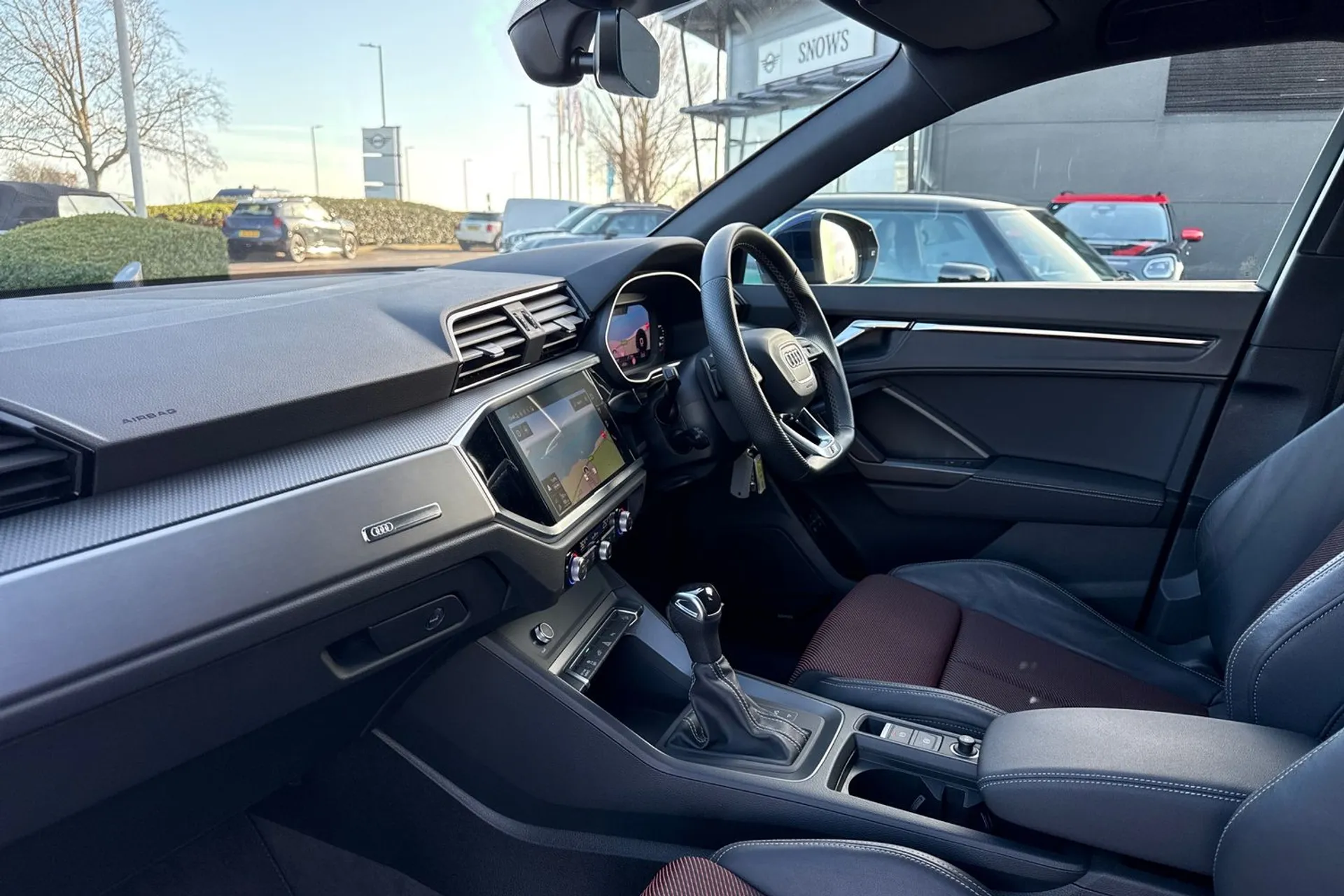 Audi Q3 thumbnail image number 11