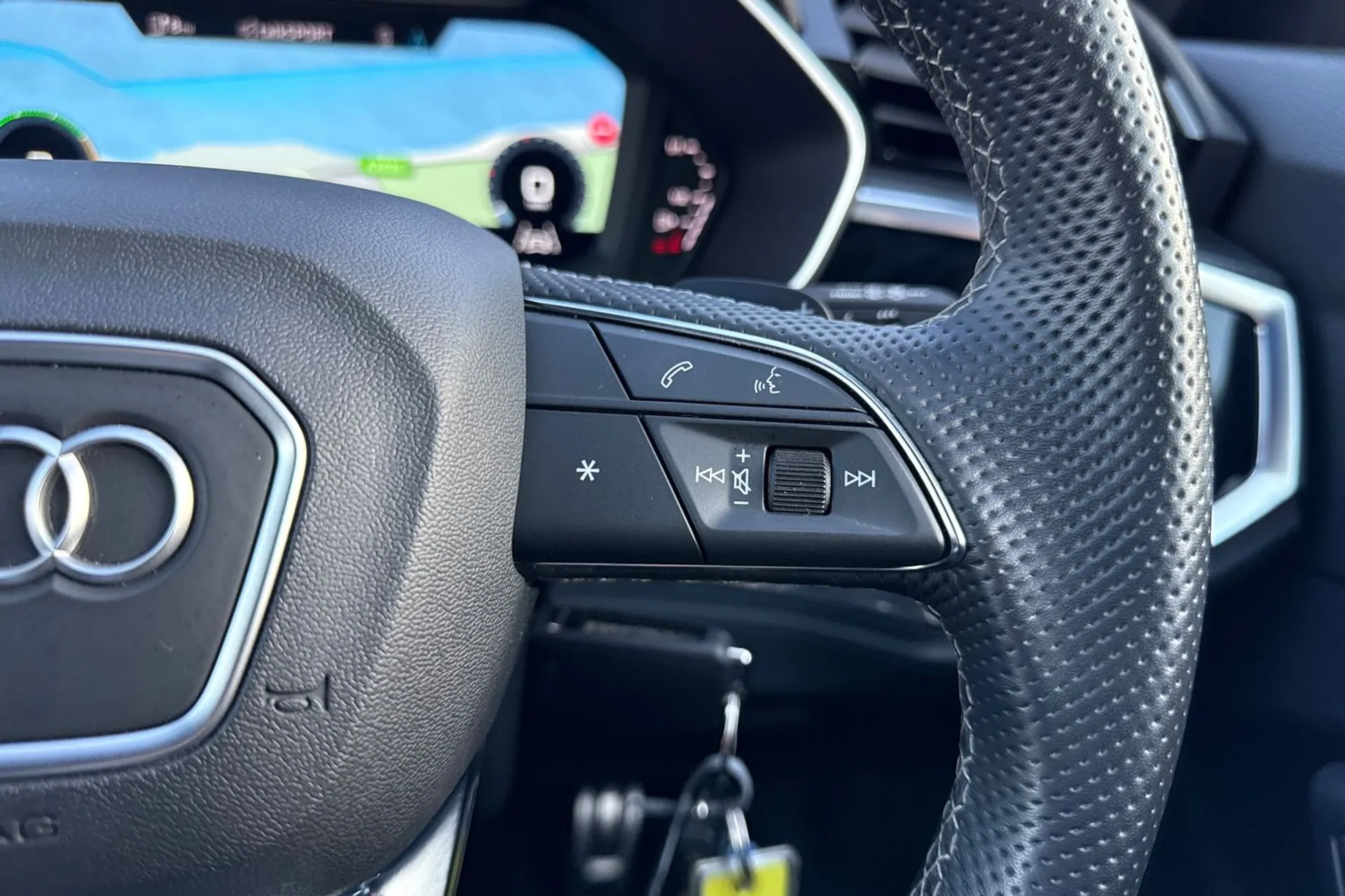 Audi Q3 thumbnail image number 53