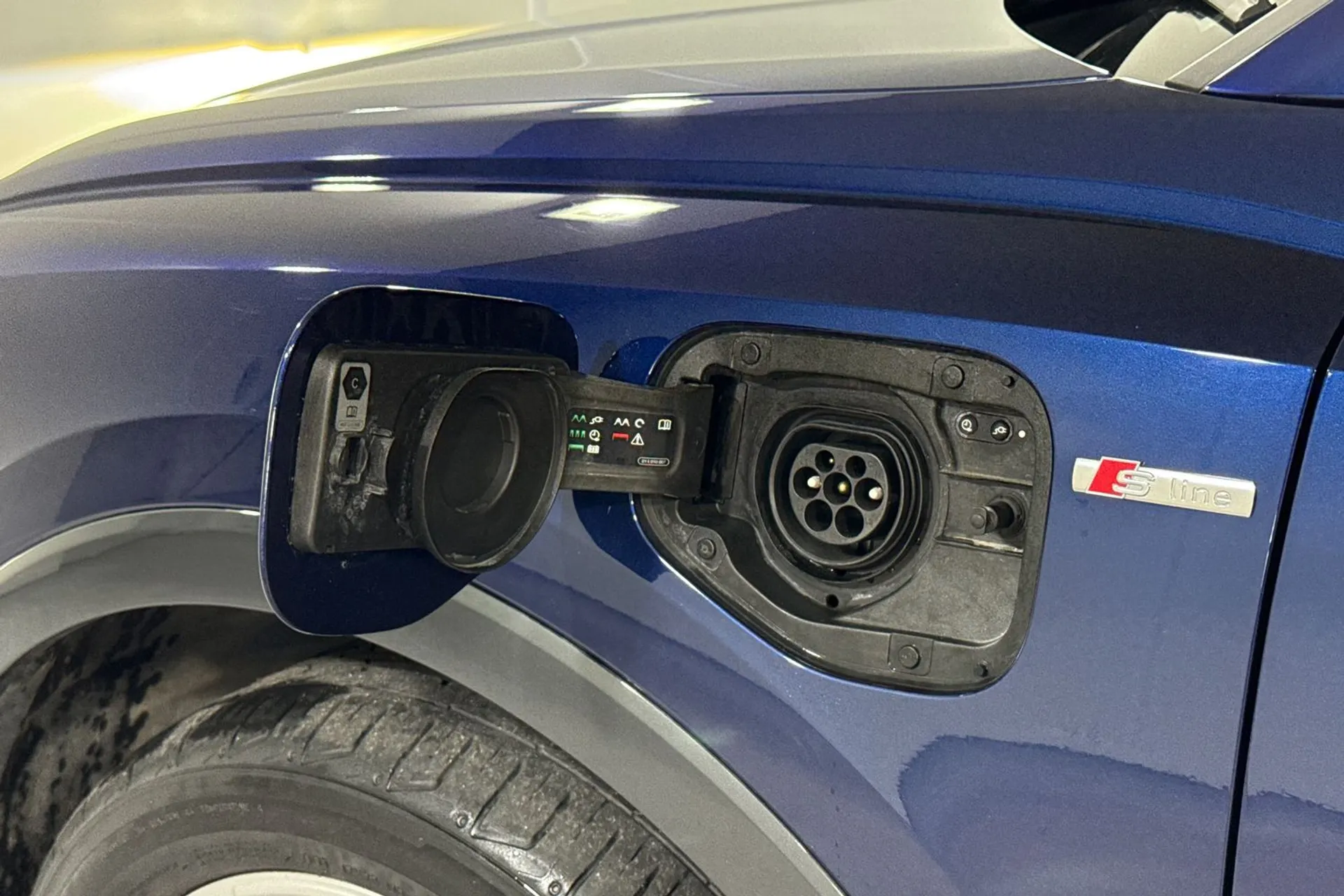 Audi Q3 thumbnail image number 44