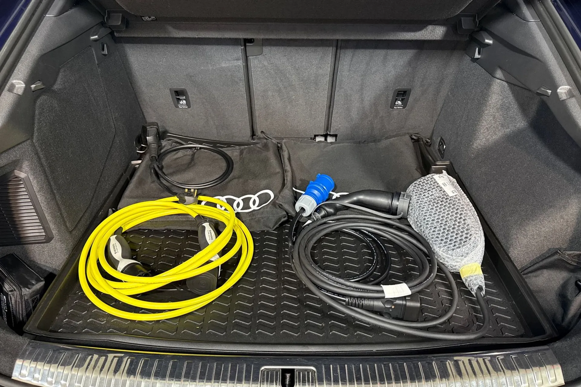 Audi Q3 thumbnail image number 34