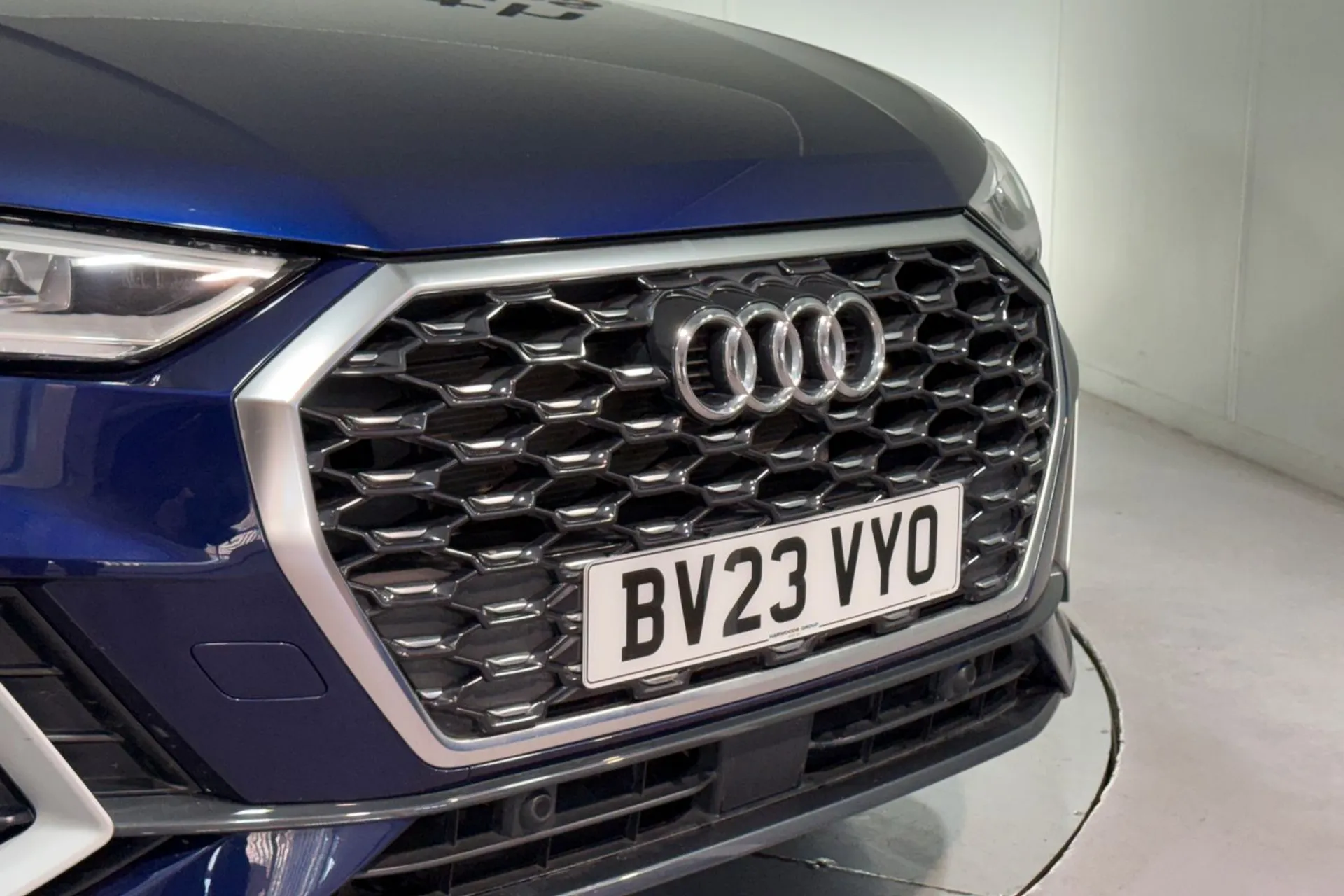 Audi Q3 thumbnail image number 48