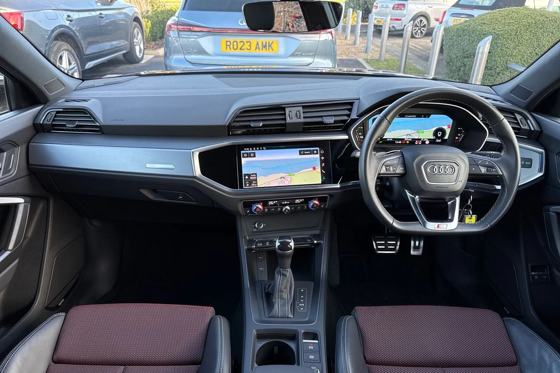 Audi Q3 thumbnail image number 3